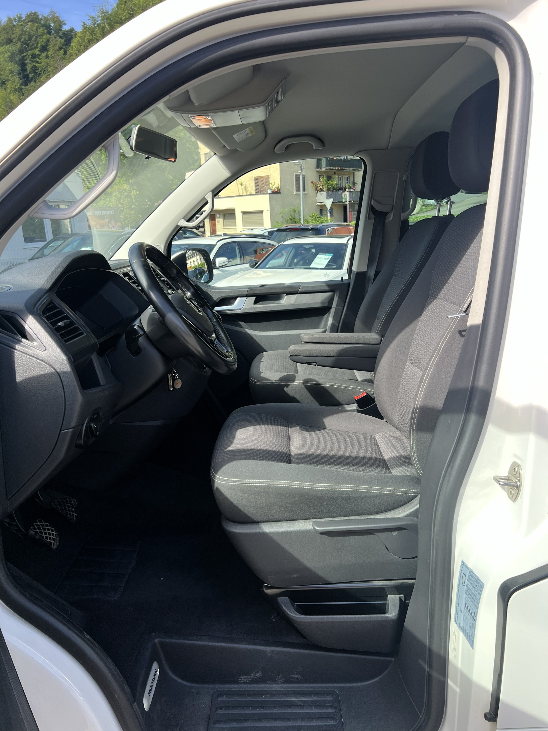 VW T6 Multivan 2.0 TDI Trendline-image-15