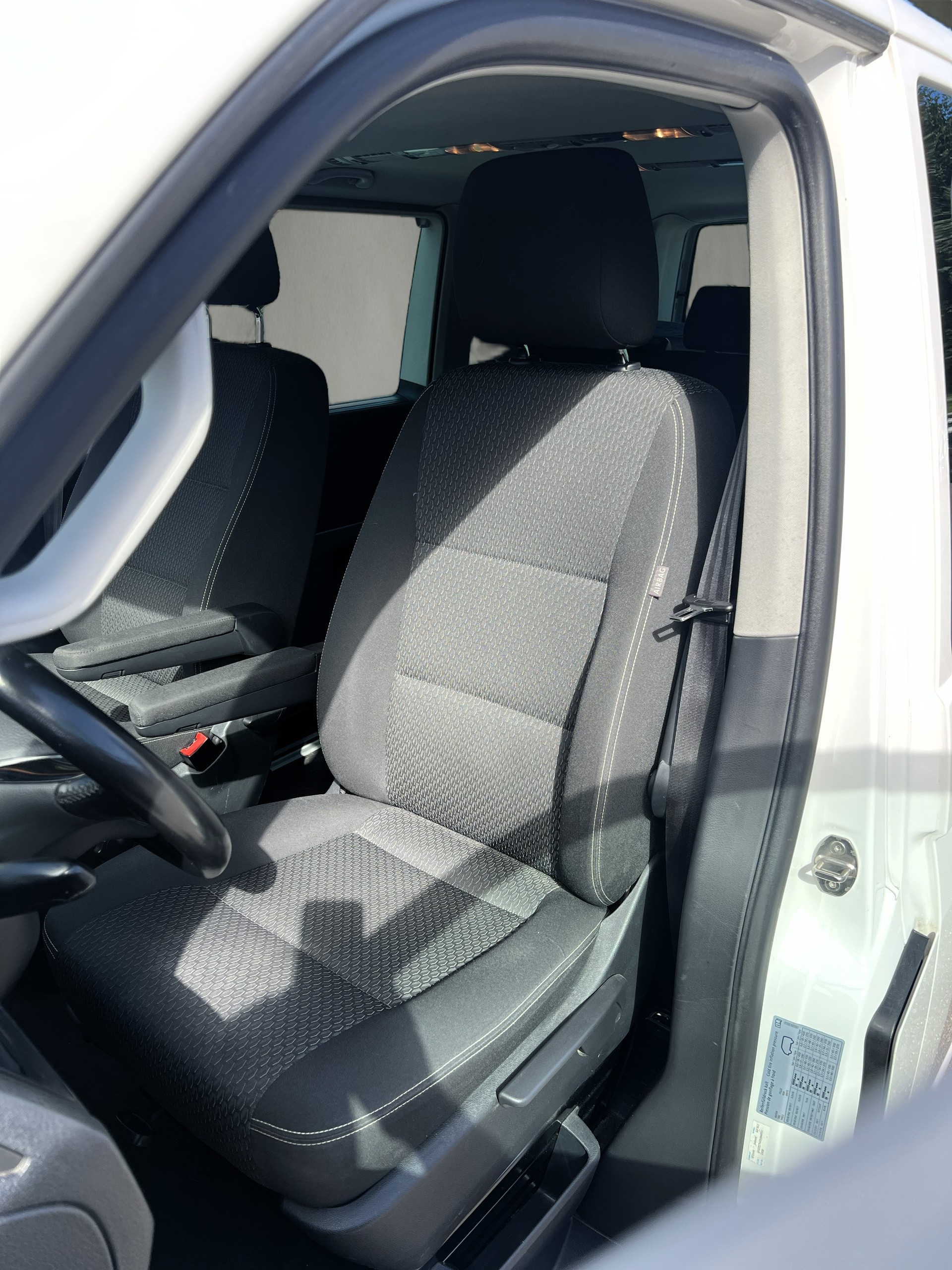 VW T6 Multivan 2.0 TDI Trendline-image-14