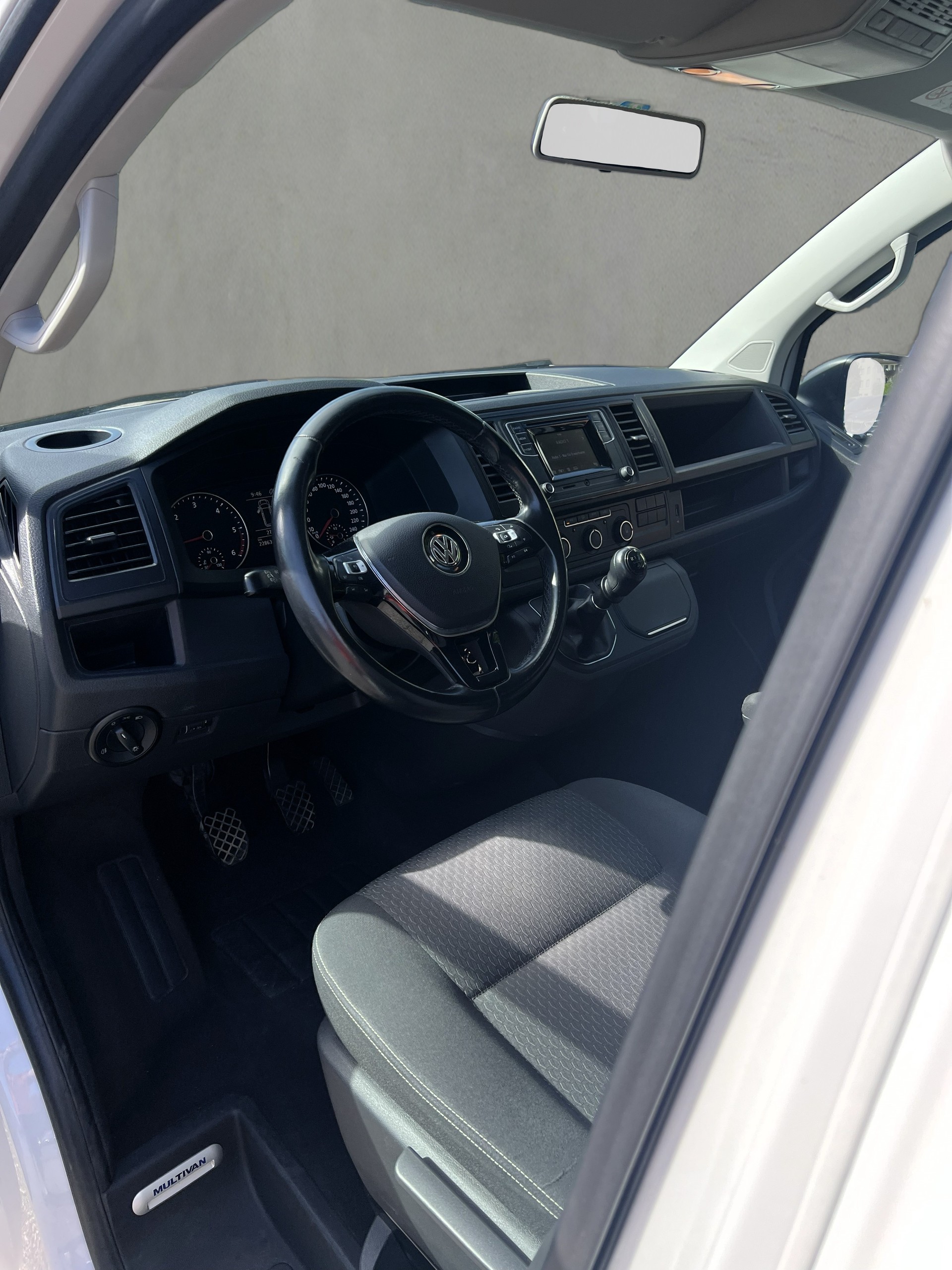 VW T6 Multivan 2.0 TDI Trendline-image-16