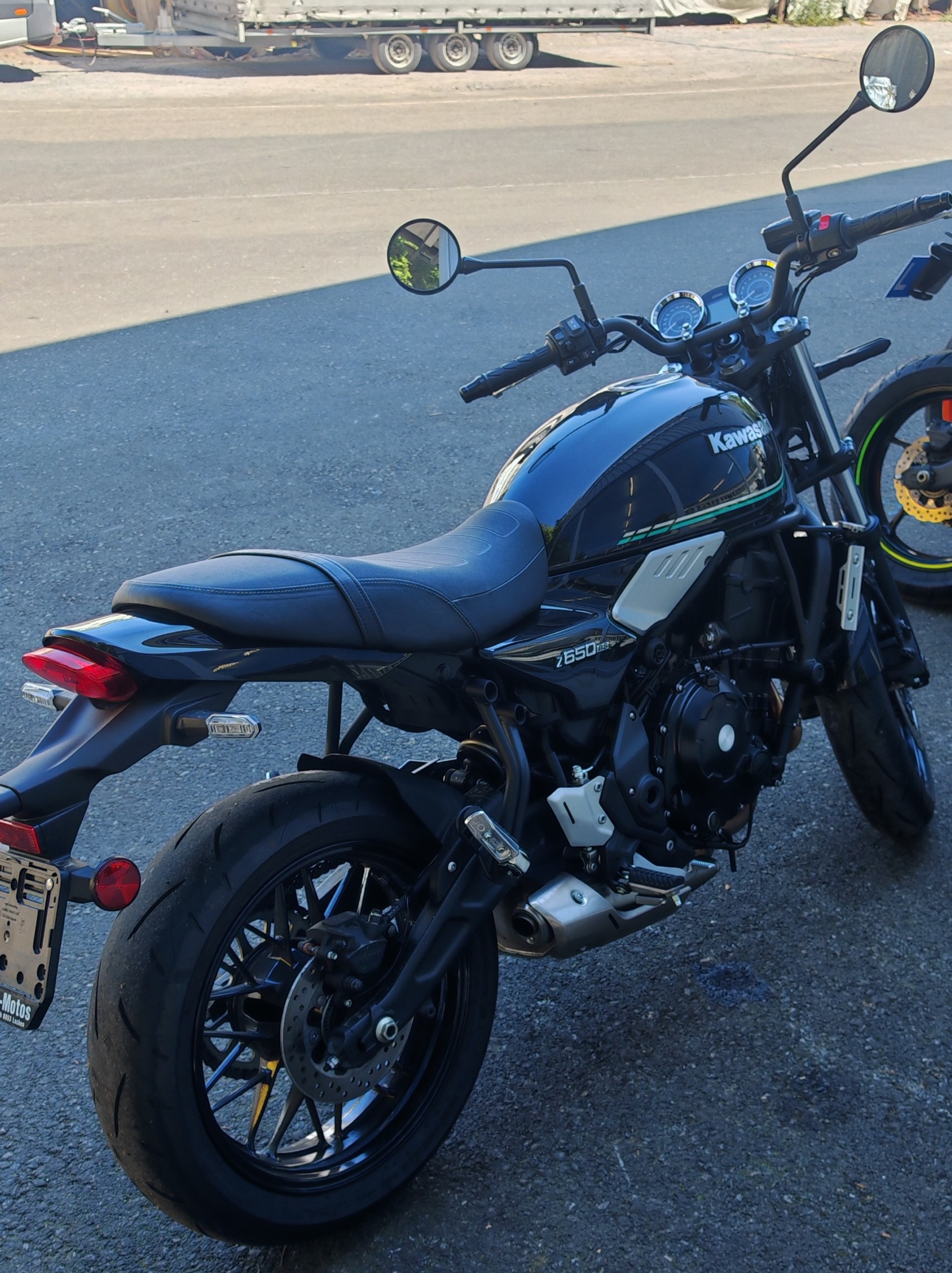 KAWASAKI Z 650 RS-image-2