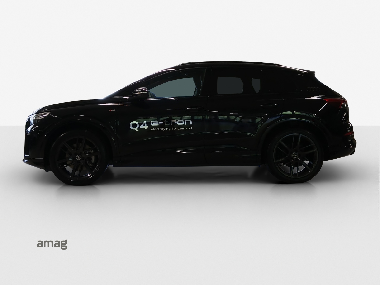 AUDI Q4 e-tron SUV quattro performance-showroom-element-1