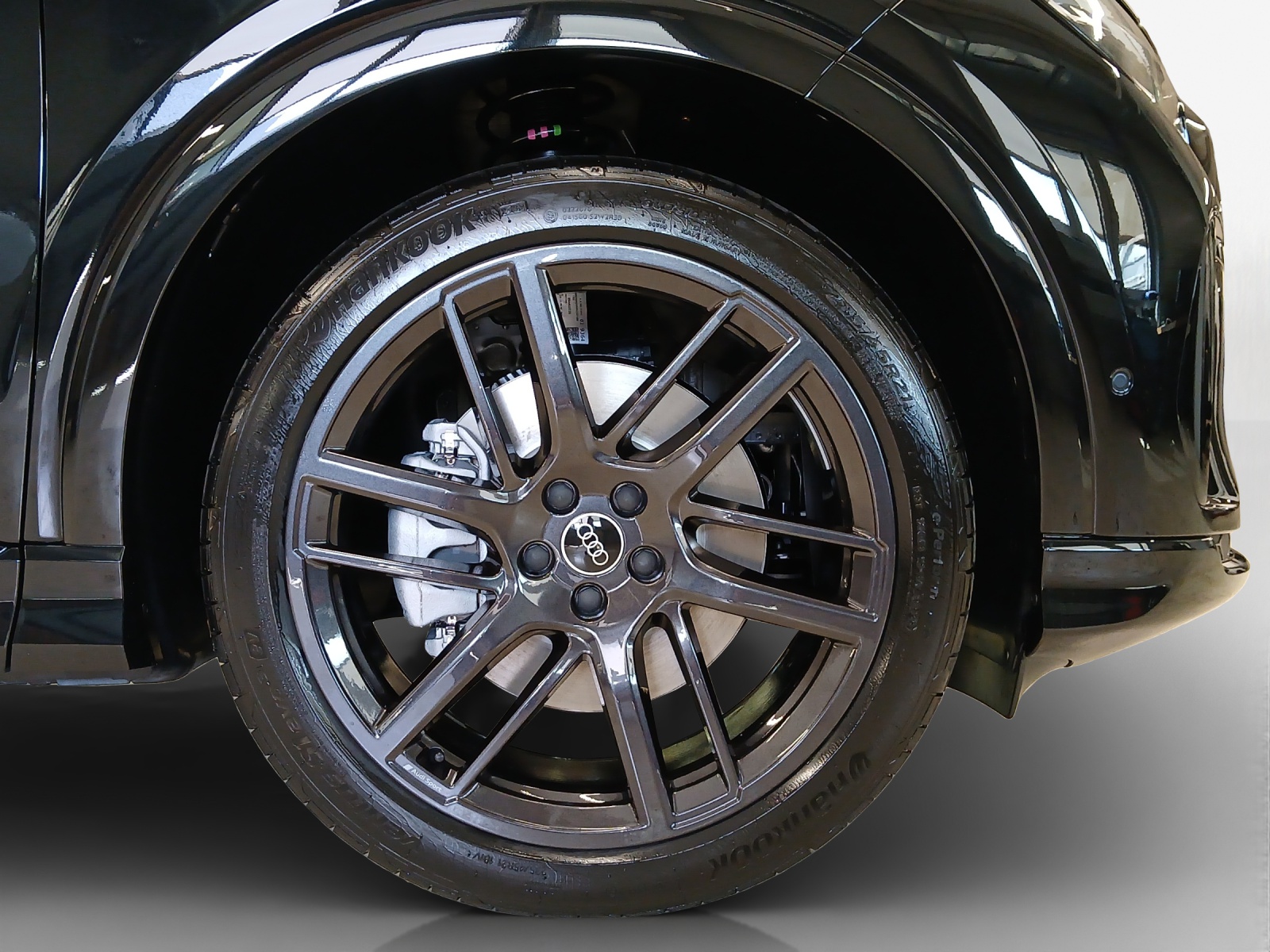 AUDI Q4 e-tron SUV quattro performance-image-14