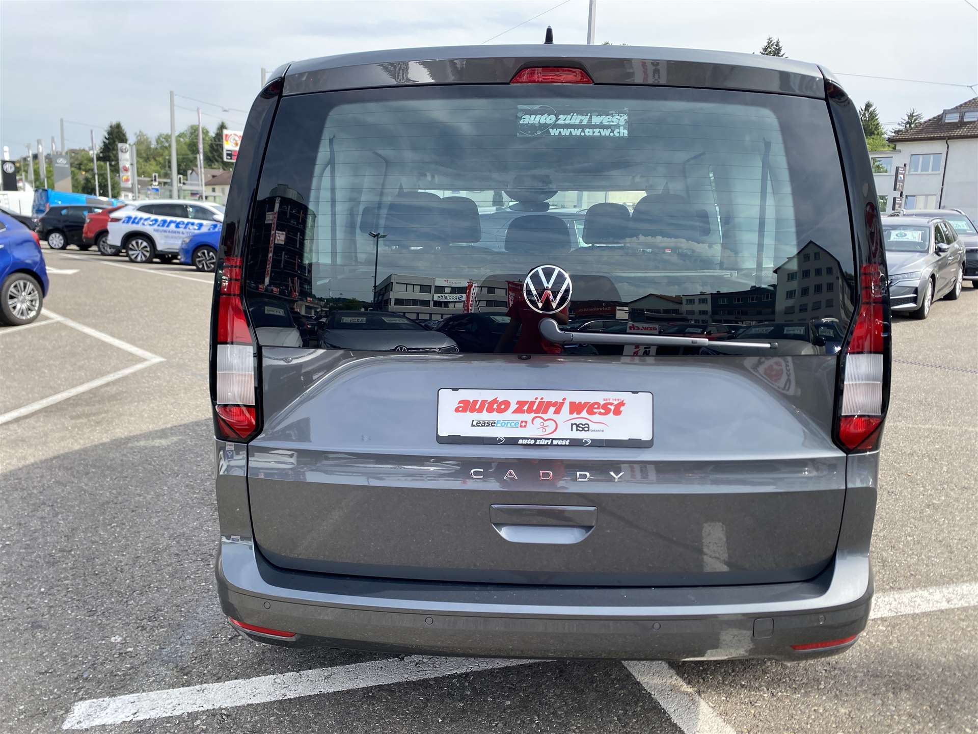 VW Caddy 2.0 TDi Origin DSG-Automat-image-11