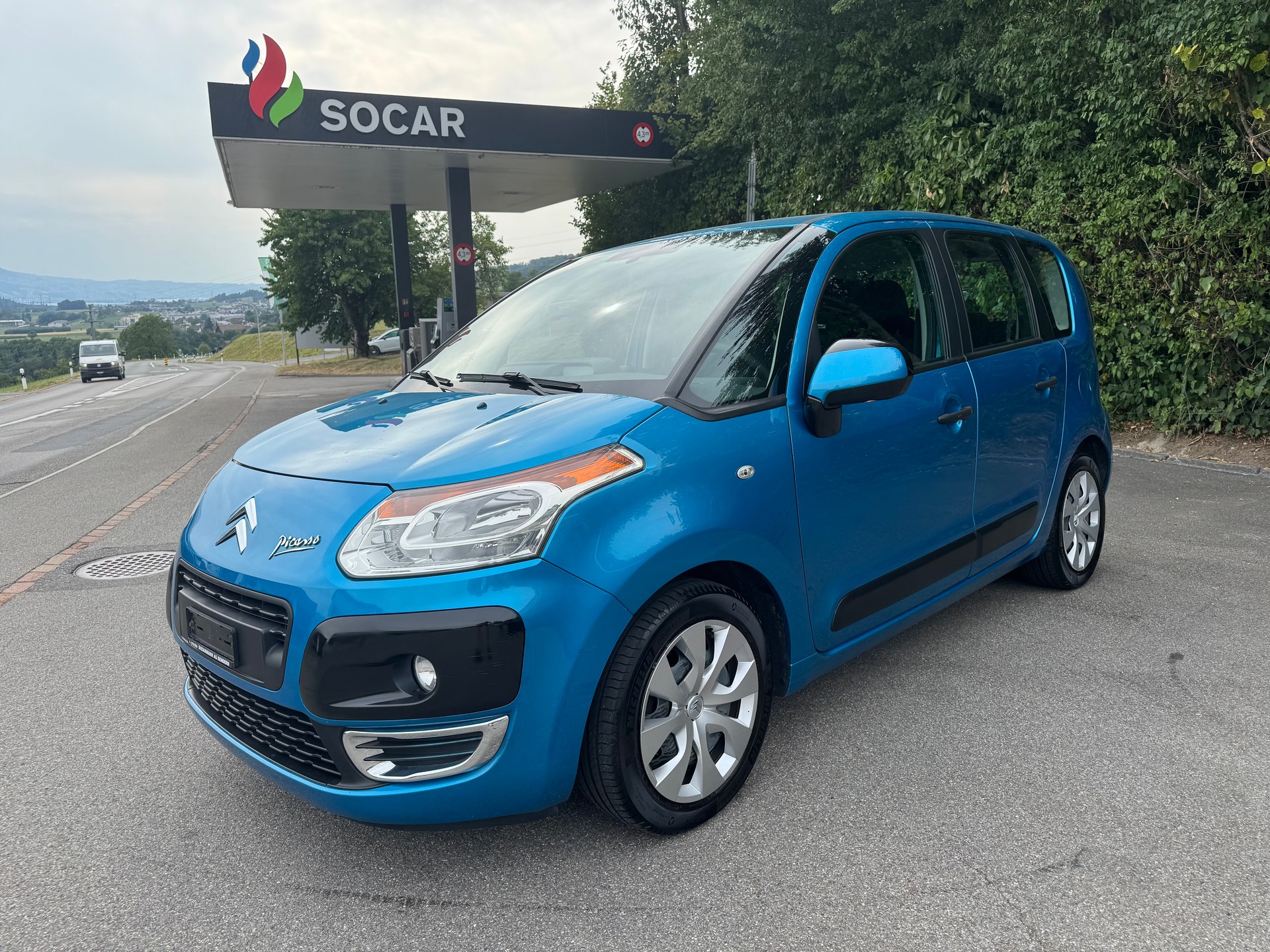 CITROEN C3 Picasso 1.6i 16V Chic (SX)-image-1
