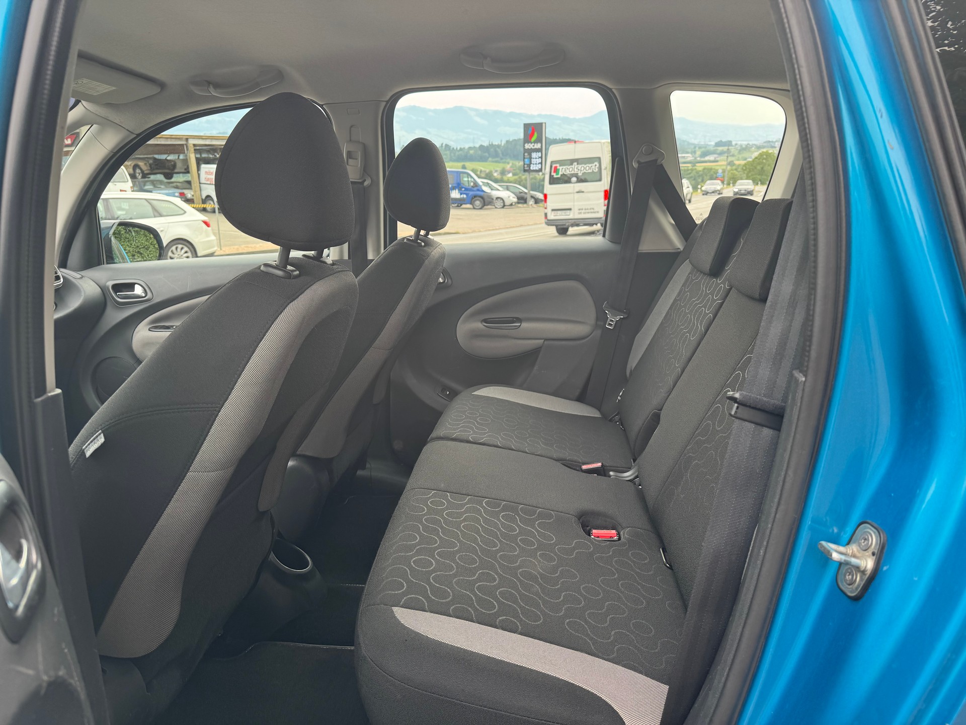 CITROEN C3 Picasso 1.6i 16V Chic (SX)-image-8
