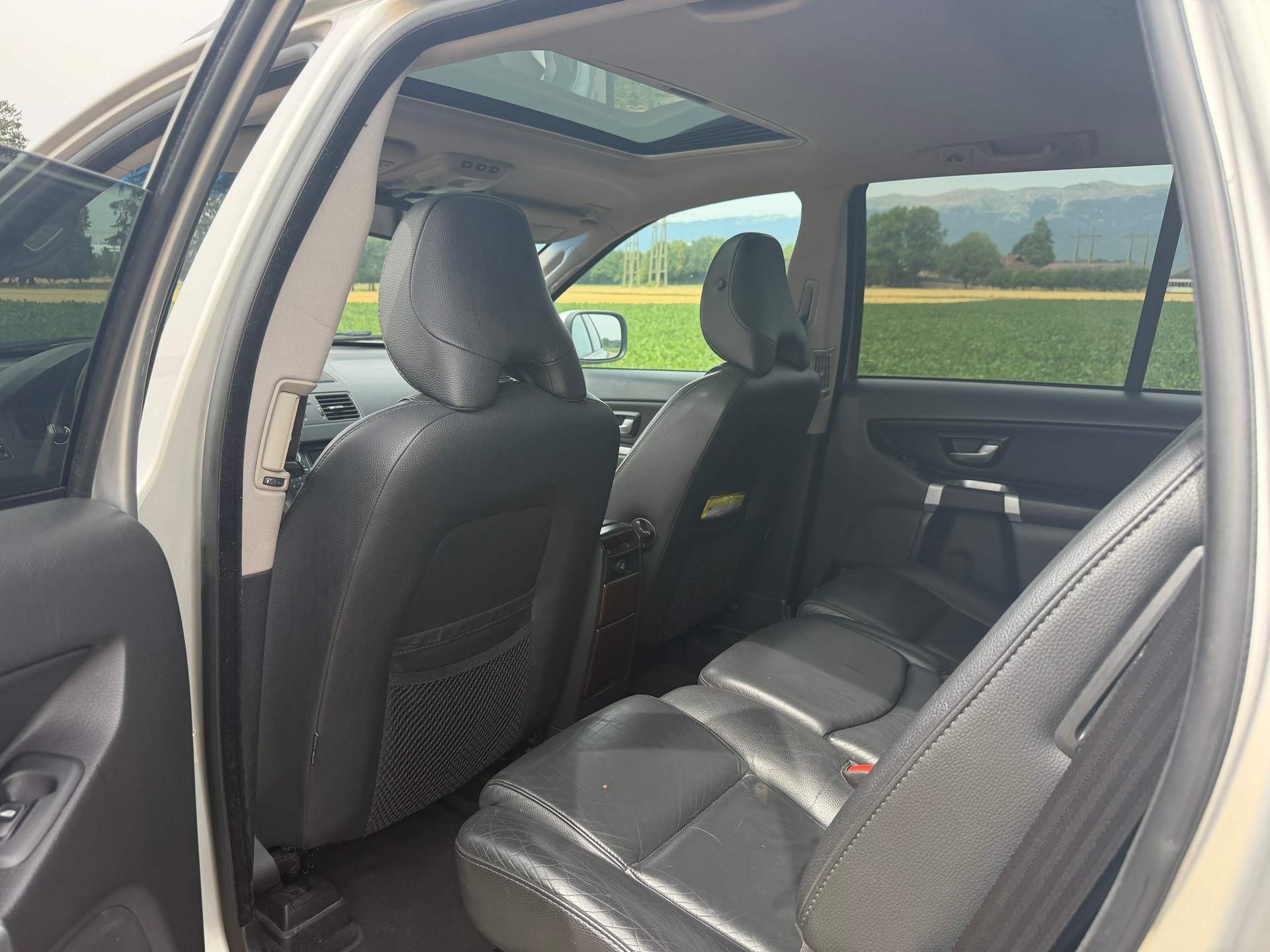 VOLVO XC90 3.2 AWD Executive Geartronic-image-12