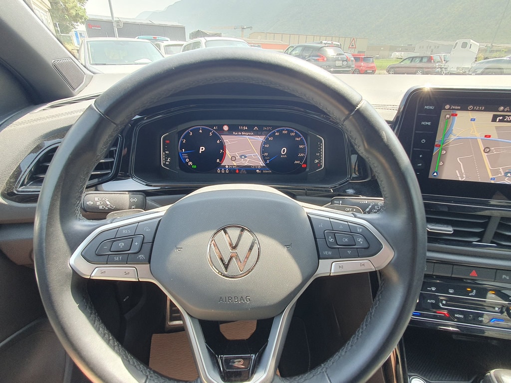 VW T-Roc 2.0 TSI R-Line DSG 4Motion-image-5