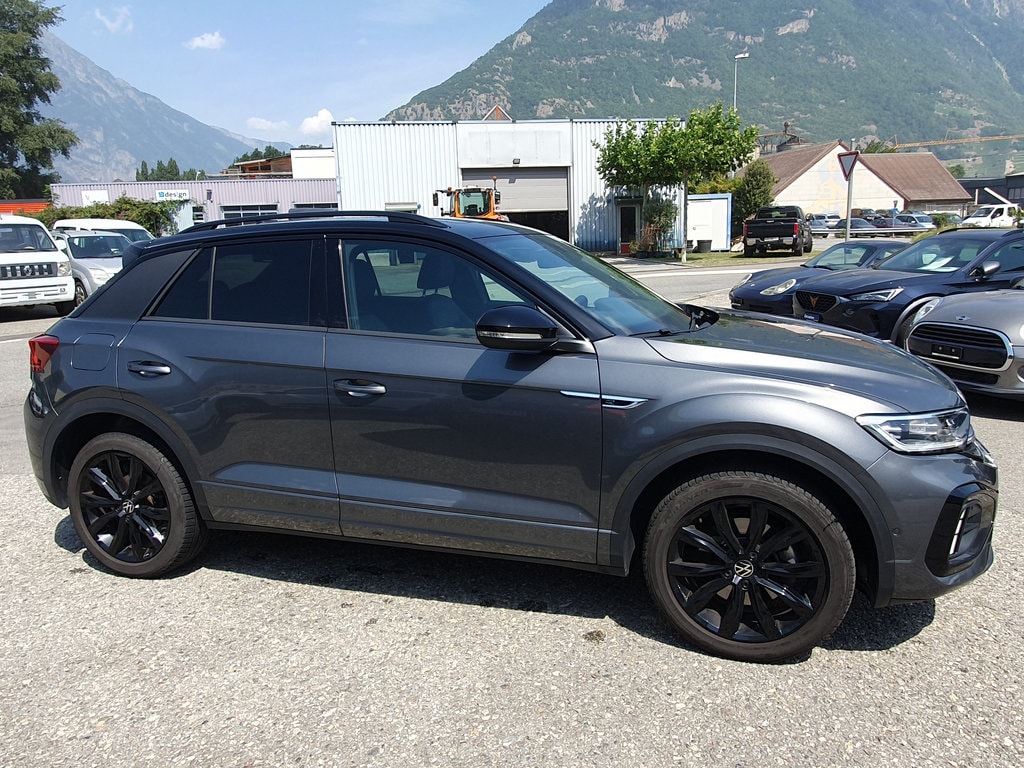 VW T-Roc 2.0 TSI R-Line DSG 4Motion-image-2