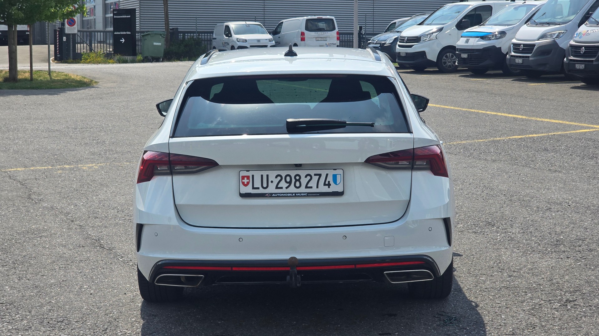 SKODA Octavia Combi 2.0 TDI DSG RS 4x4-image-5