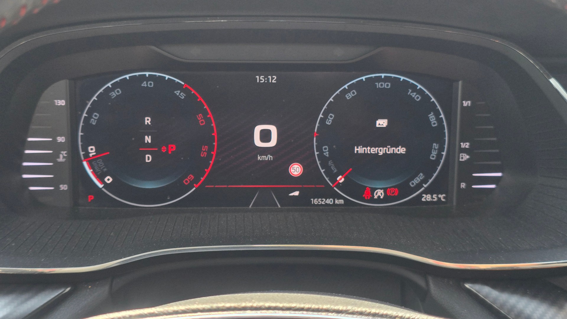 SKODA Octavia Combi 2.0 TDI DSG RS 4x4-image-14