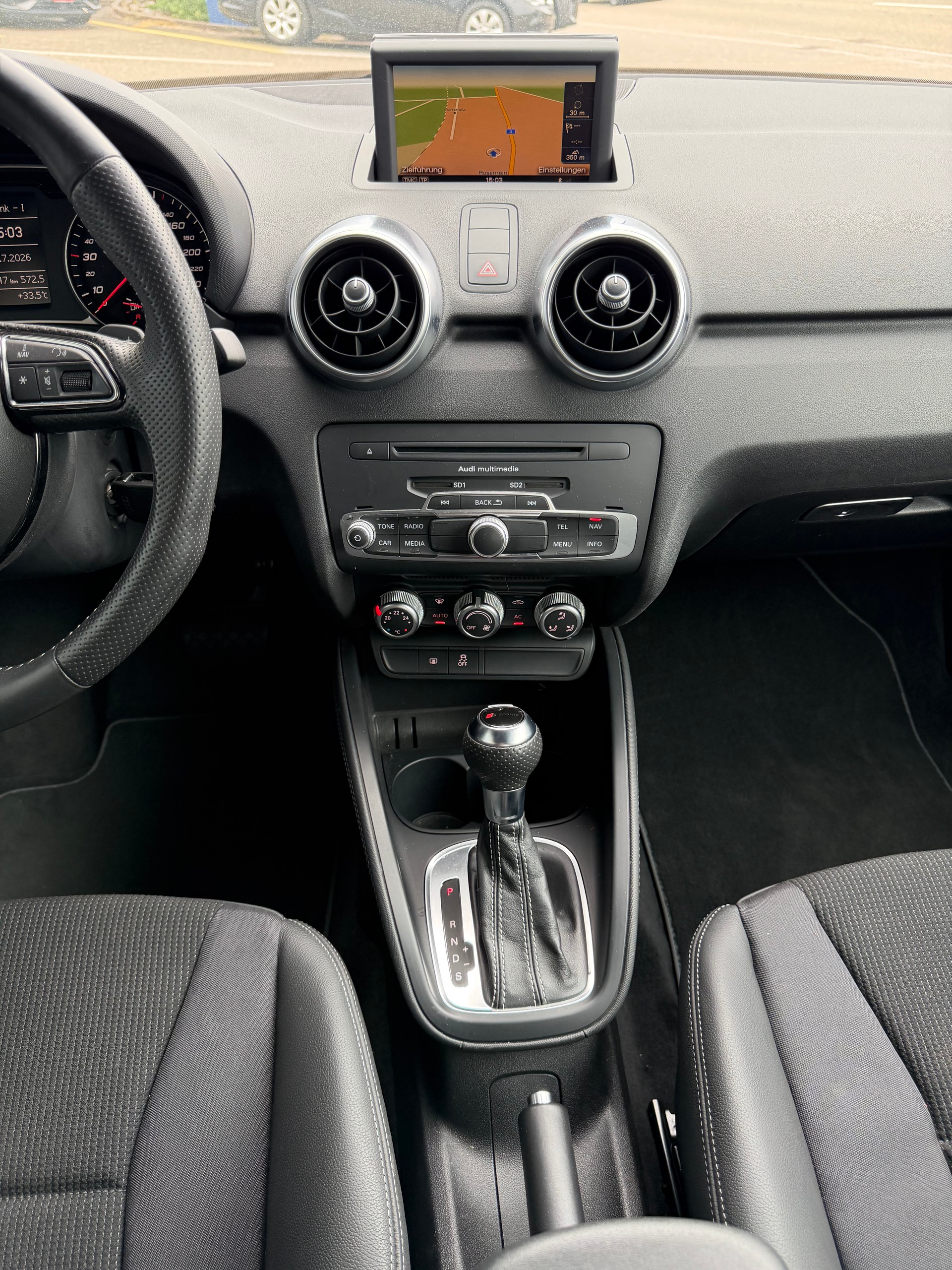 AUDI A1 Sport 1.4 TFSI Ambition S-Tronic-image-16