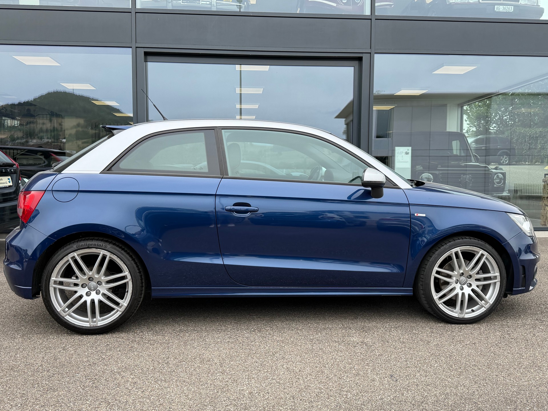 AUDI A1 Sport 1.4 TFSI Ambition S-Tronic-image-1