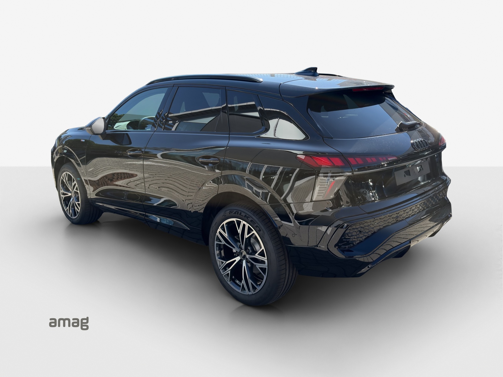 AUDI Q3 SUV 110 kW TFSI S tronic-showroom-element-2