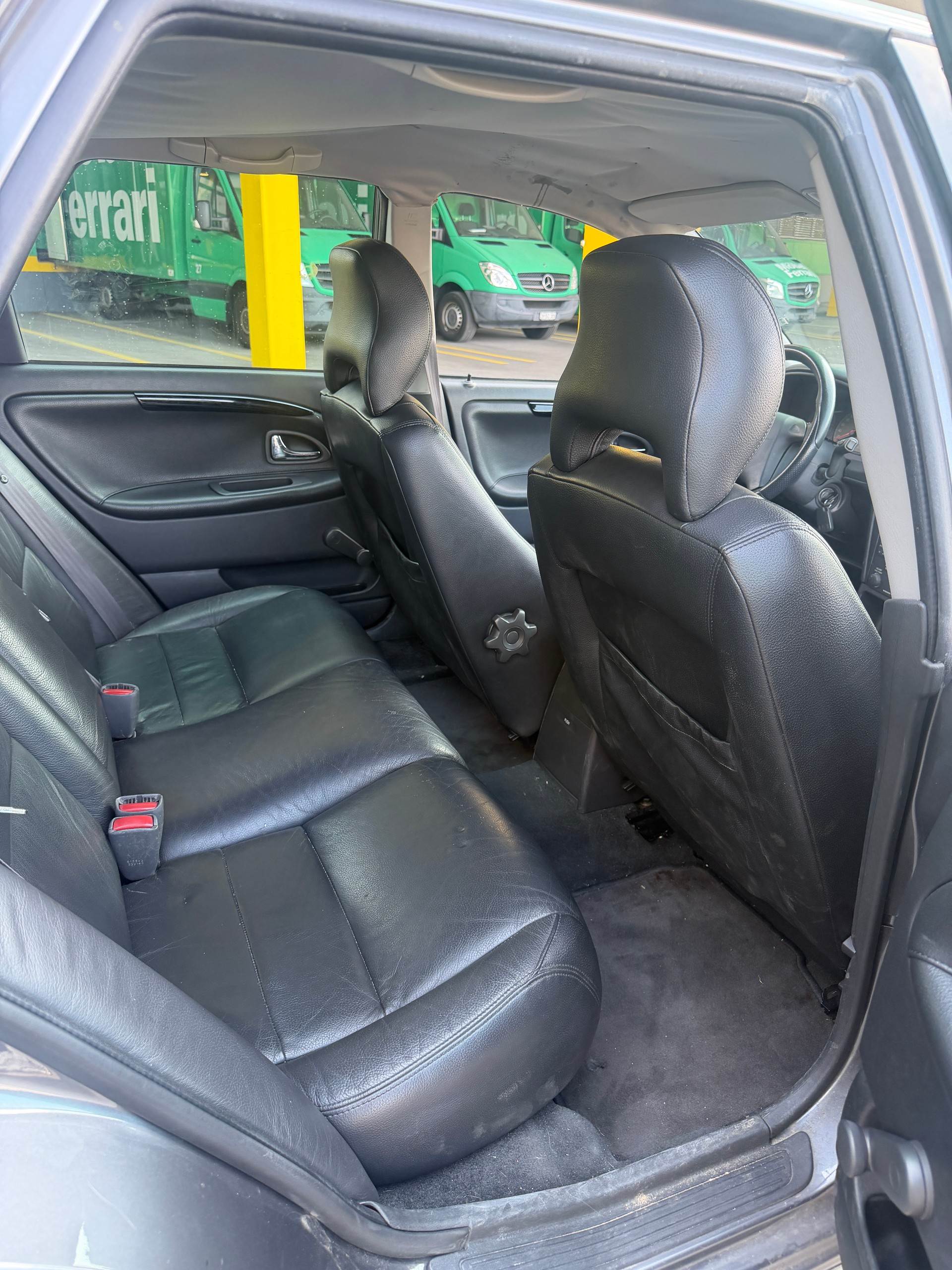 VOLVO V40 T4-image-14