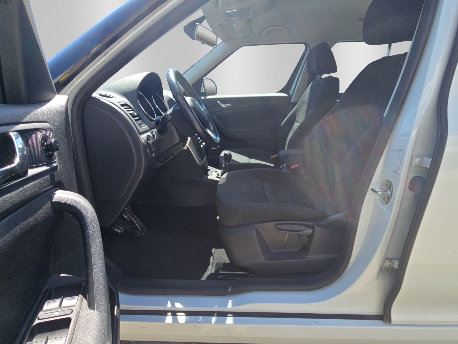 SKODA Yeti 2.0 TDI 150 Ambition 4x4-image-8