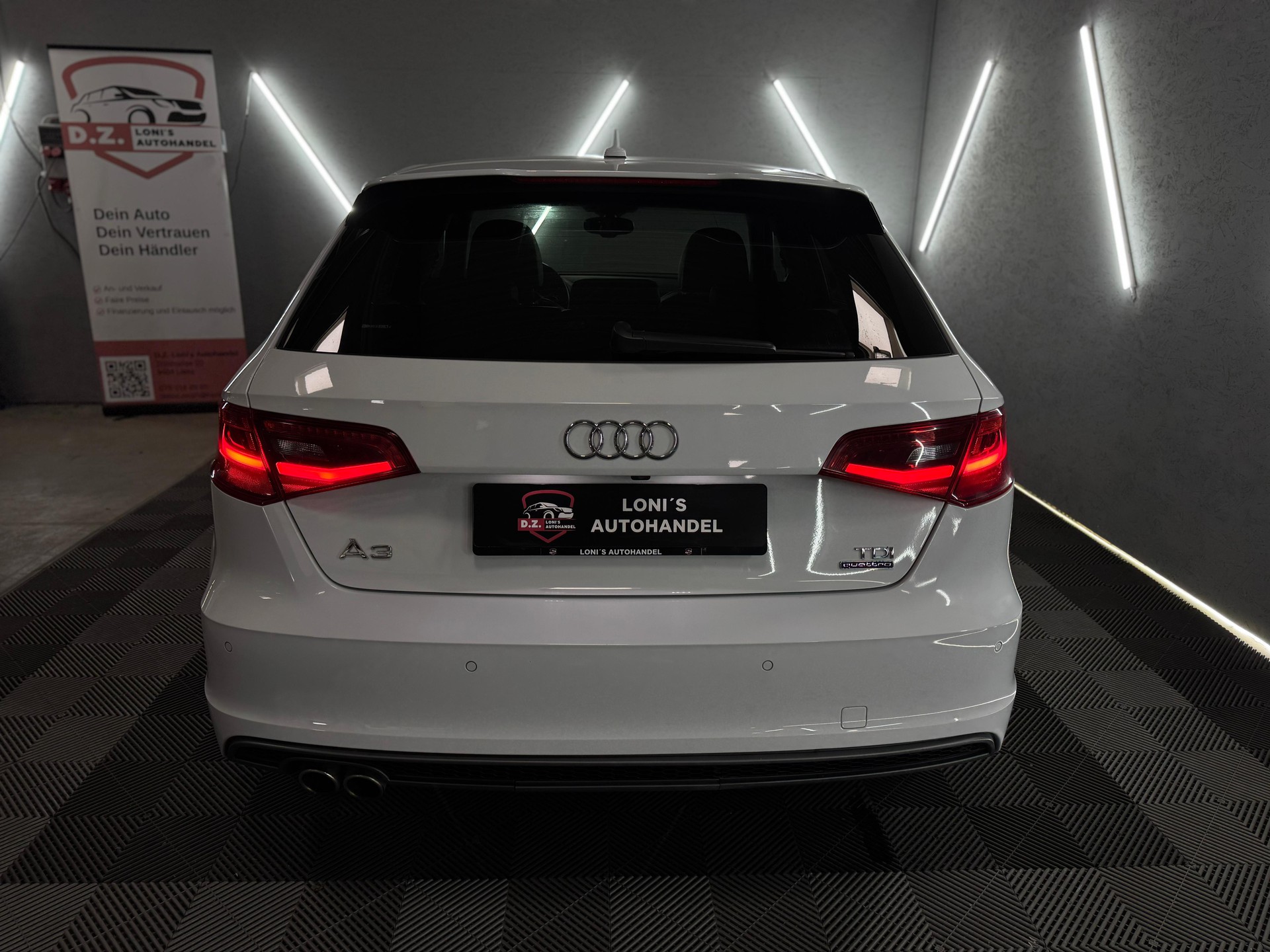 AUDI A3 Sportback 2.0 TDI Ambition quattro S-tronic-image-5