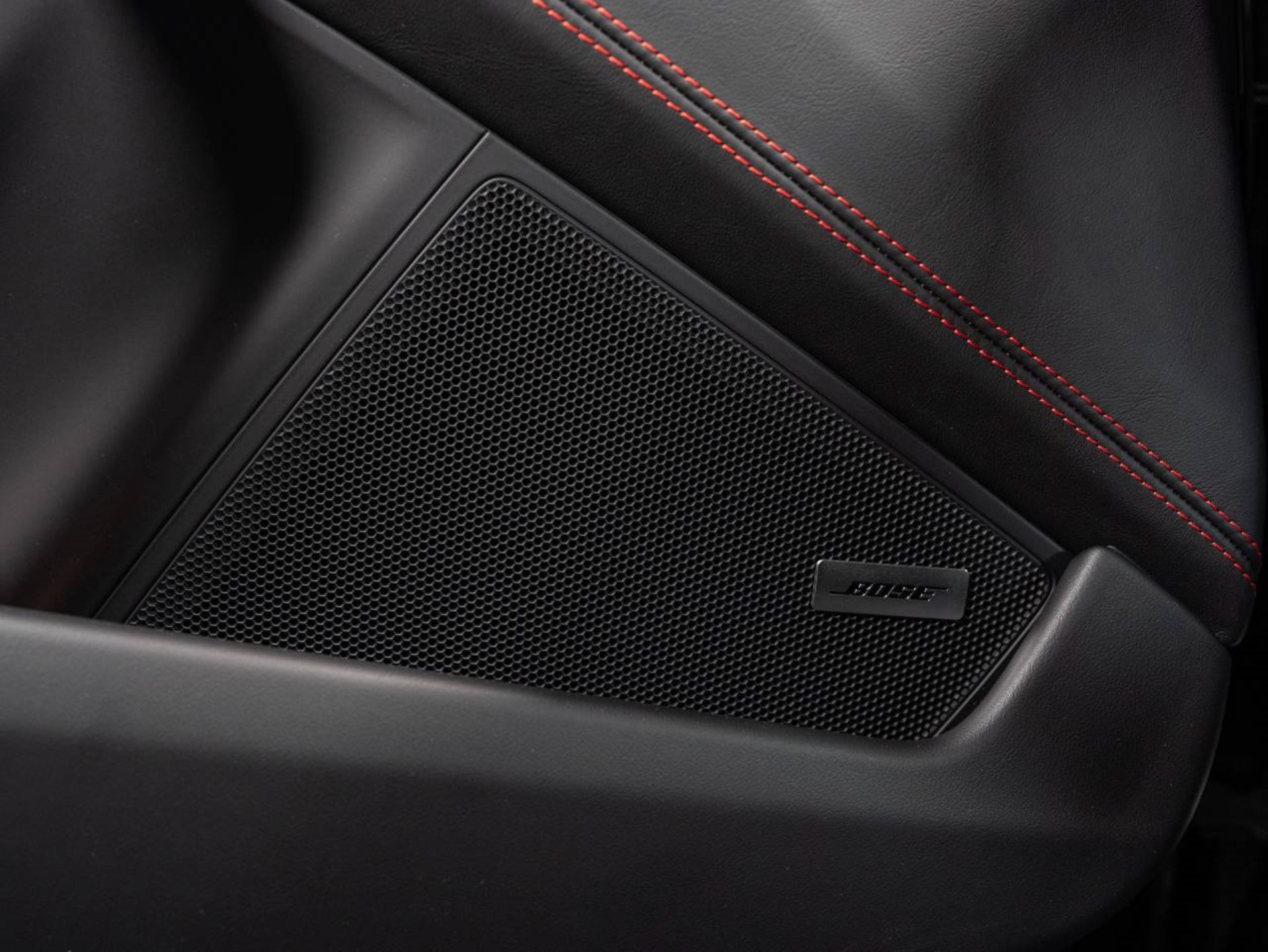 PORSCHE 911 Carrera GTS-image-18