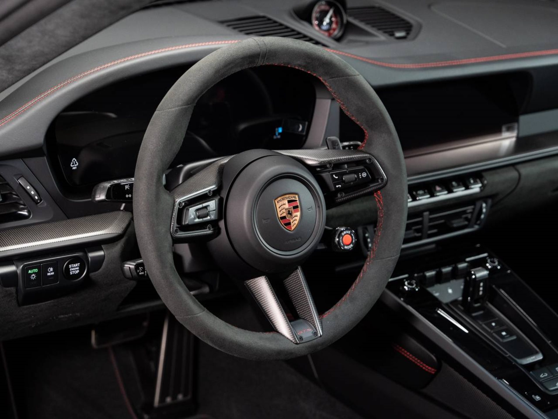 PORSCHE 911 Carrera GTS-image-8