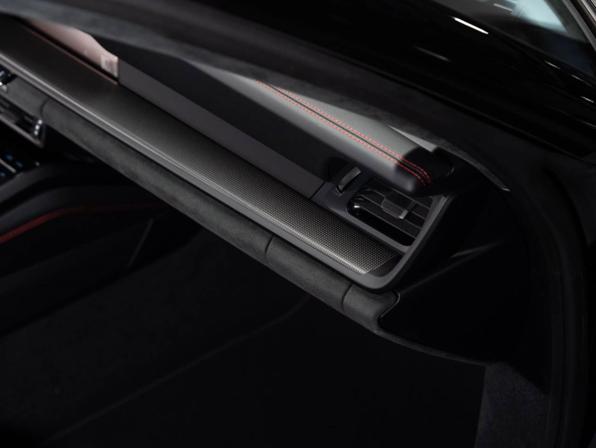 PORSCHE 911 Carrera GTS-image-20