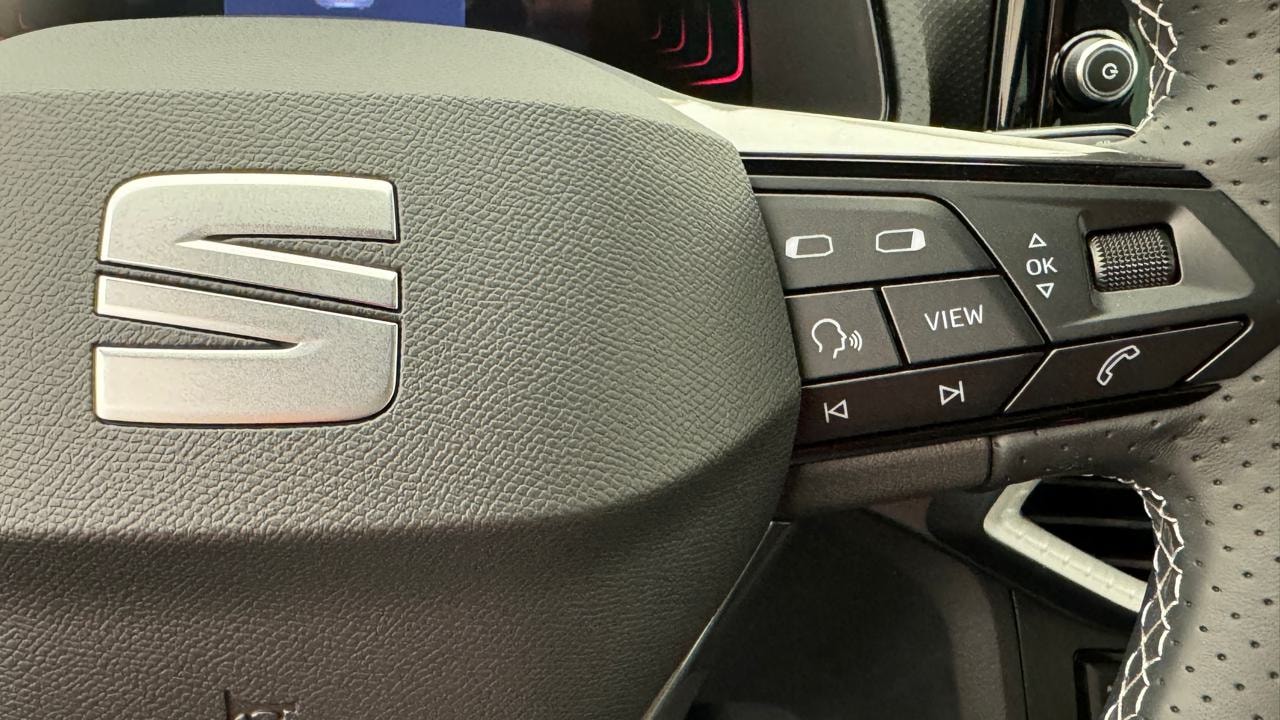SEAT Arona 1.5 Eco TSI FR DSG-image-9