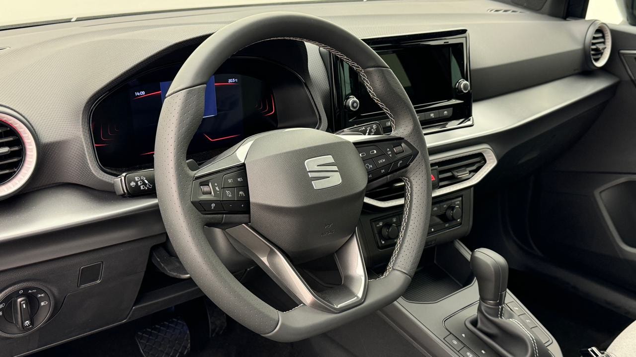 SEAT Arona 1.5 Eco TSI FR DSG-image-6
