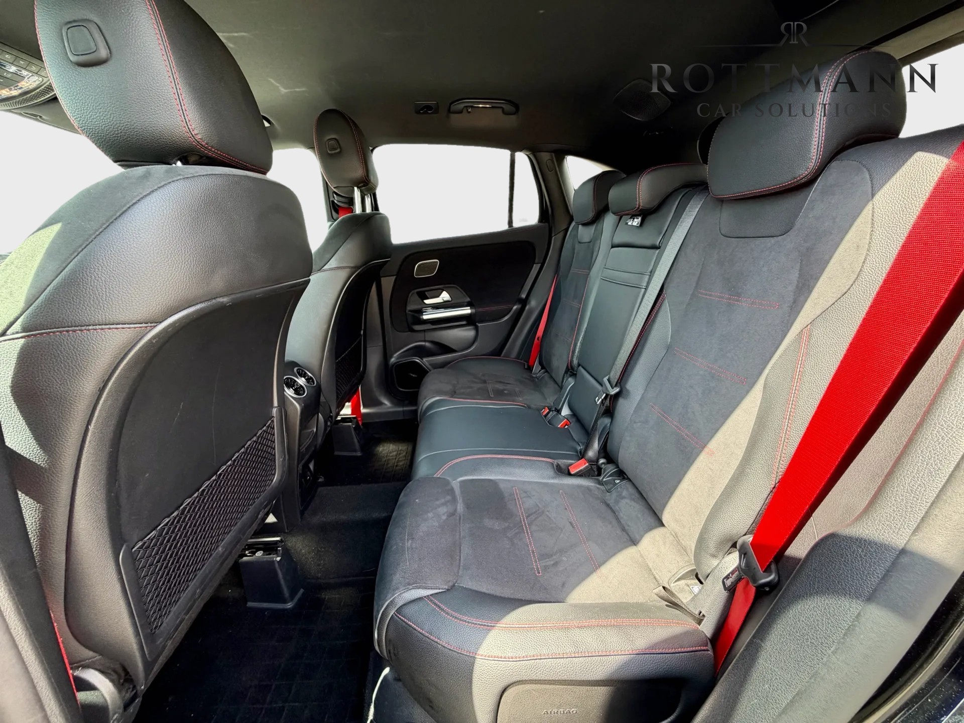 MERCEDES-BENZ GLA 35 AMG 4Matic 8G-Speedshift DCT-image-11