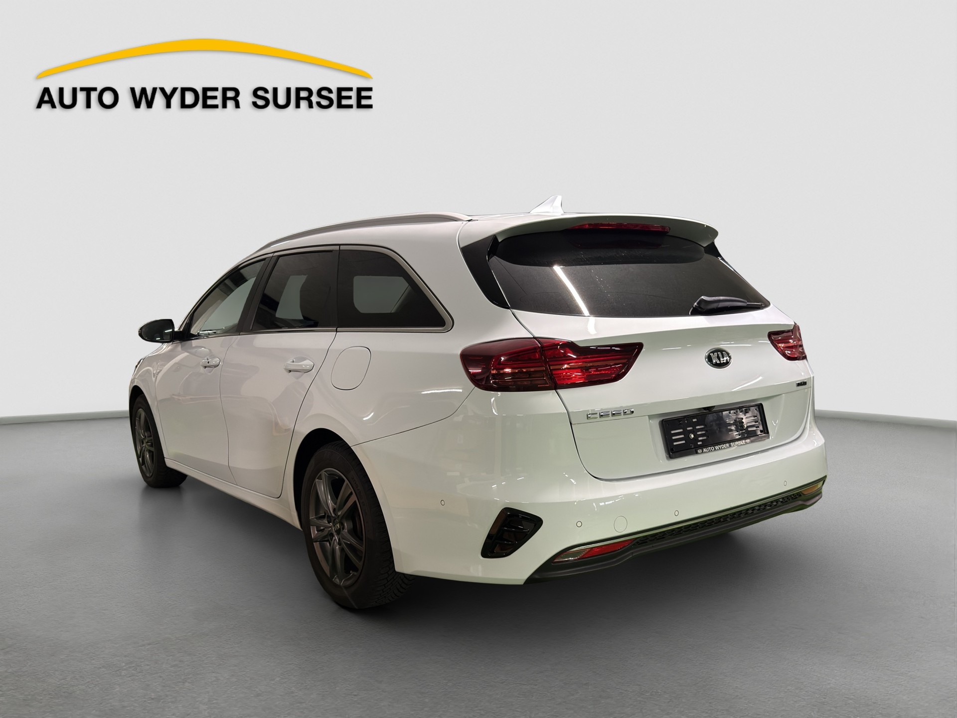 KIA Ceed SW 1.4 T-GDi Style-image-3