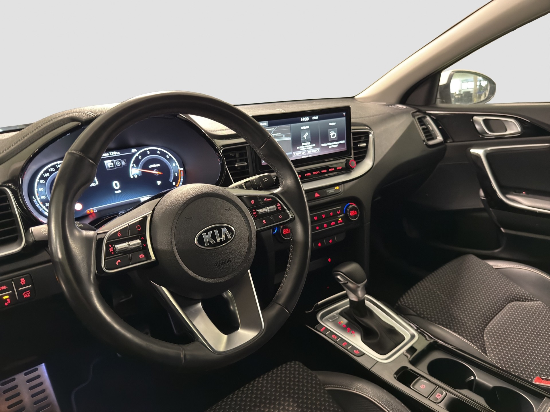 KIA Ceed SW 1.4 T-GDi Style-image-12