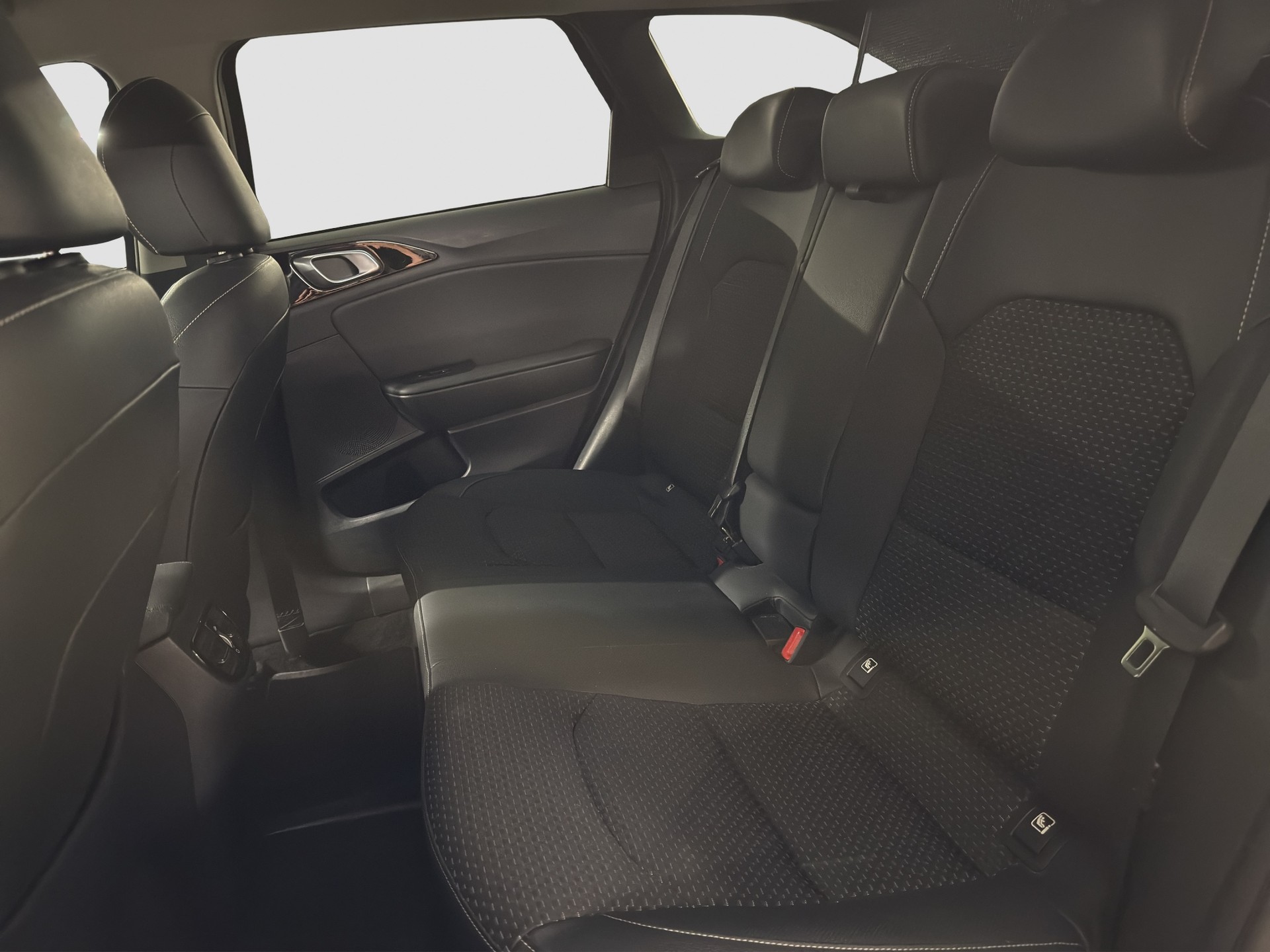 KIA Ceed SW 1.4 T-GDi Style-image-10