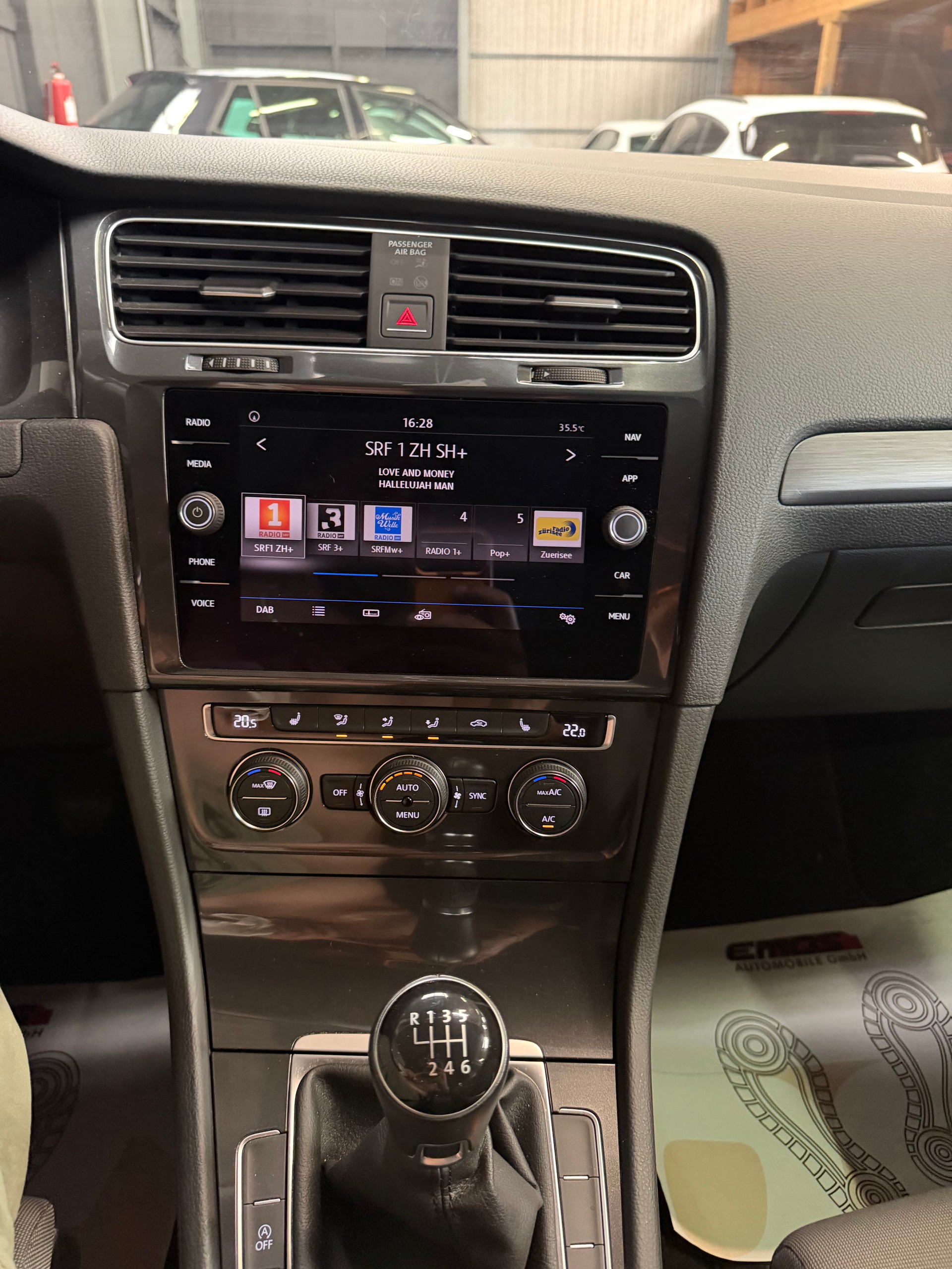 VW Golf Variant 1.4 TSI Highline-image-12