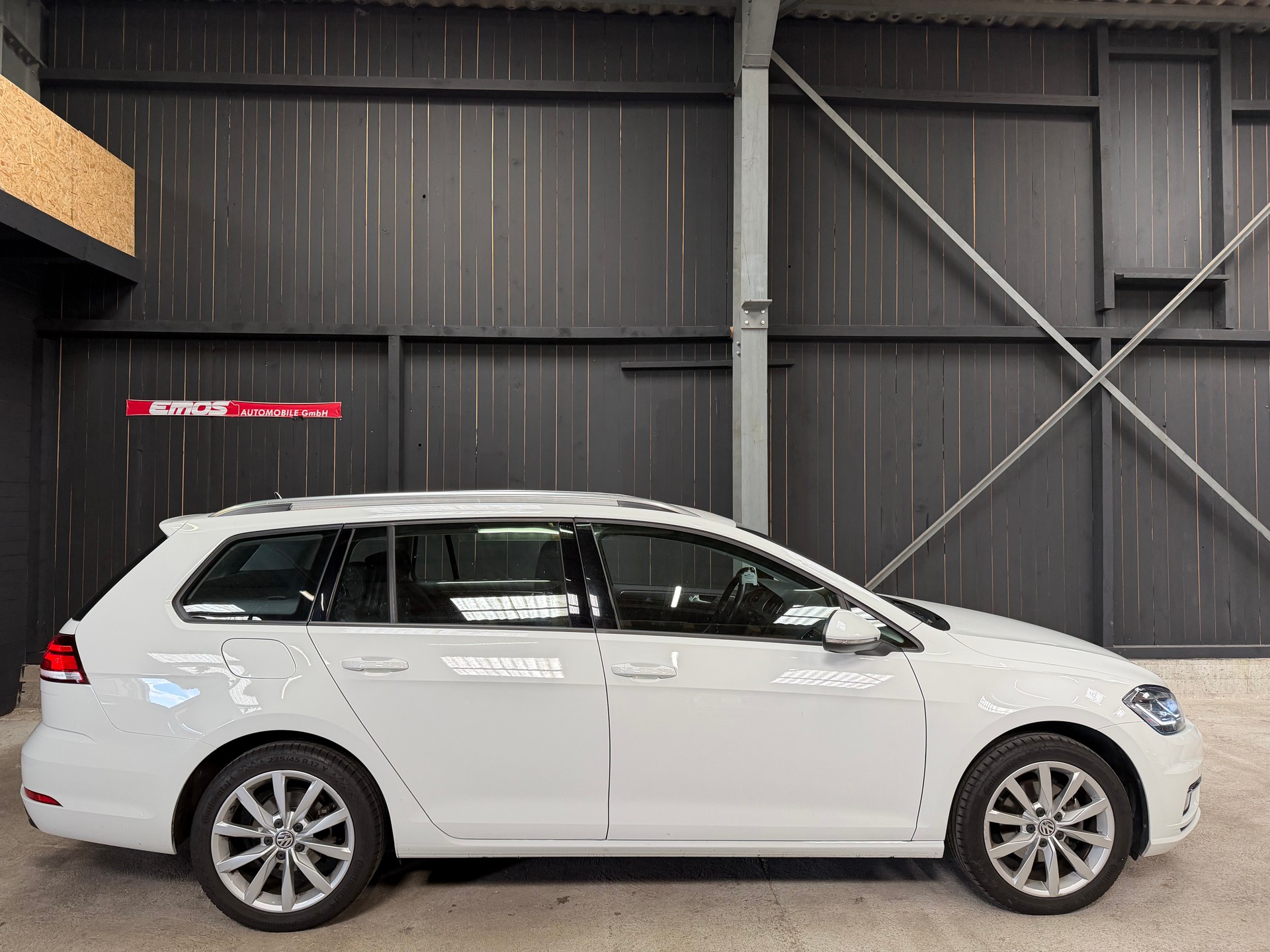 VW Golf Variant 1.4 TSI Highline-image-3