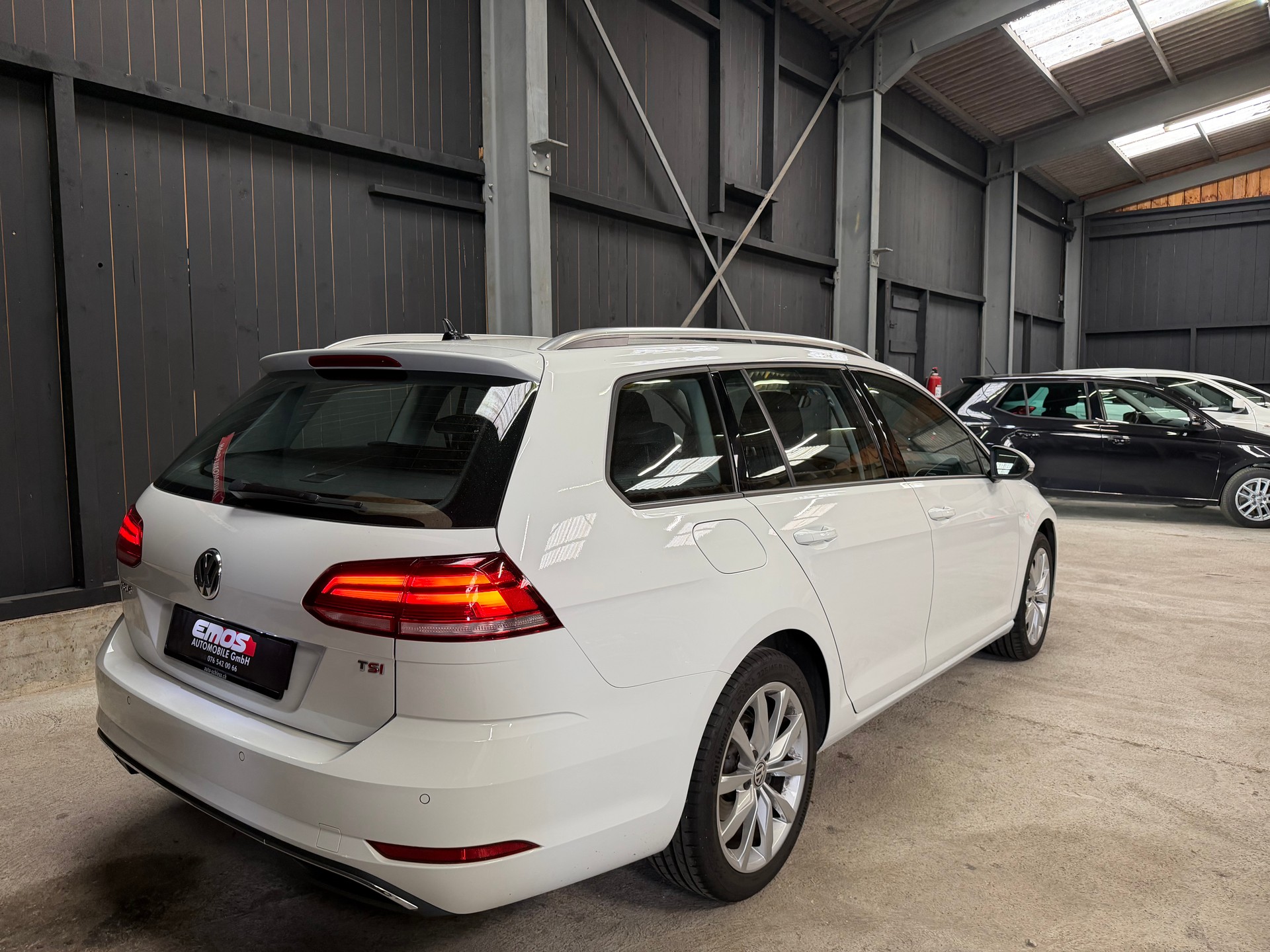 VW Golf Variant 1.4 TSI Highline-image-4