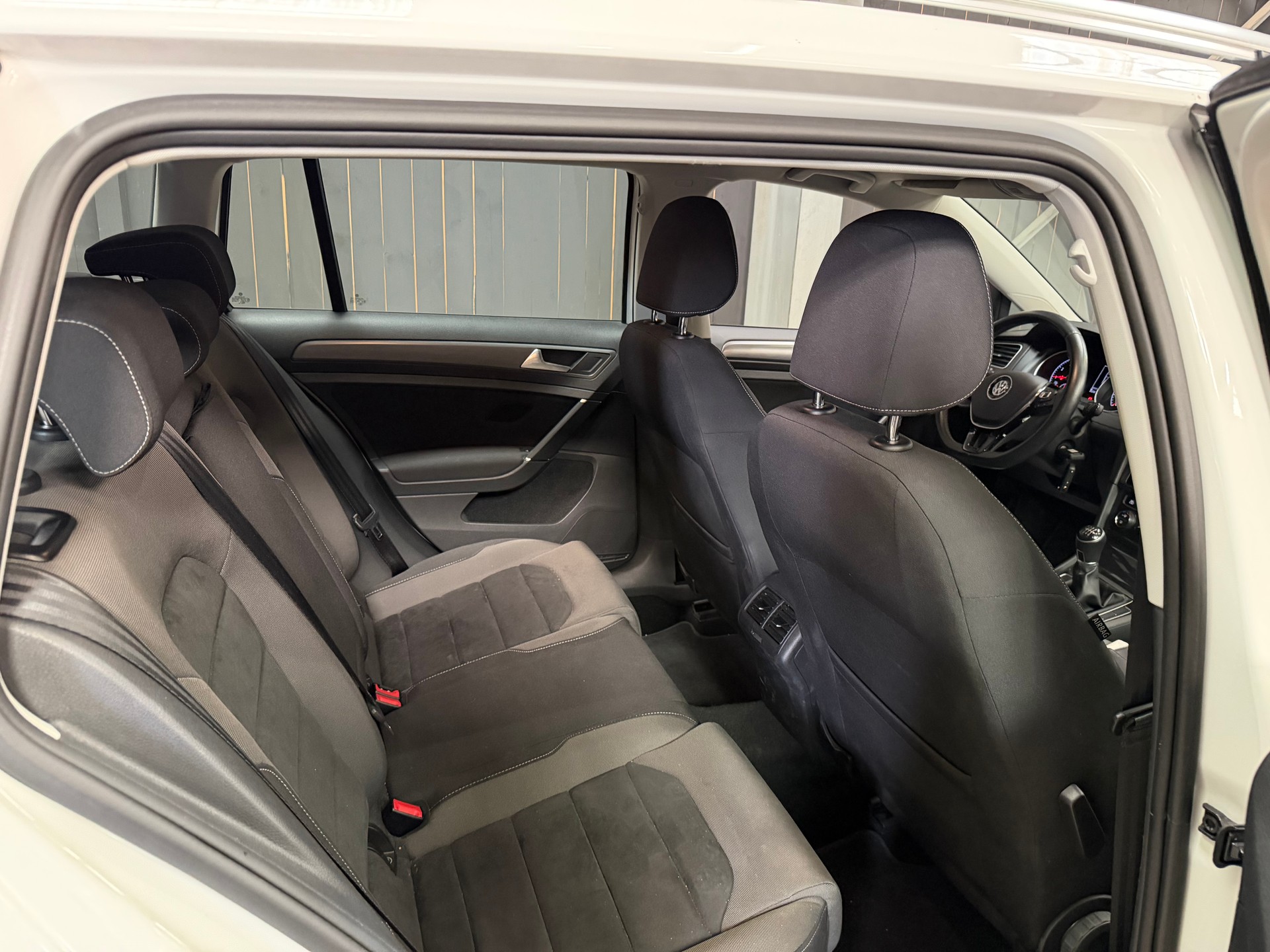 VW Golf Variant 1.4 TSI Highline-image-10