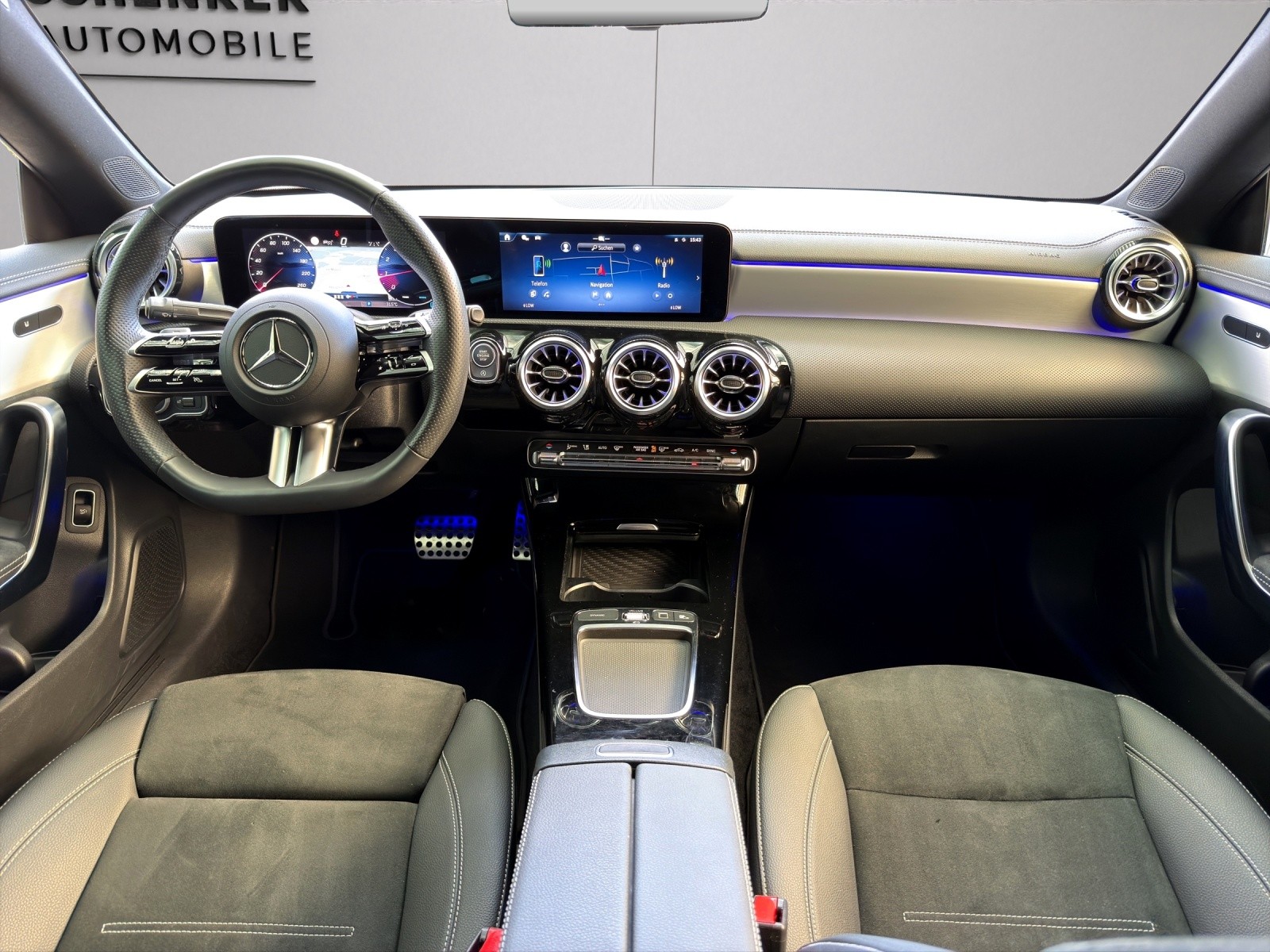 MERCEDES-BENZ CLA 200 7G-DCT-image-14