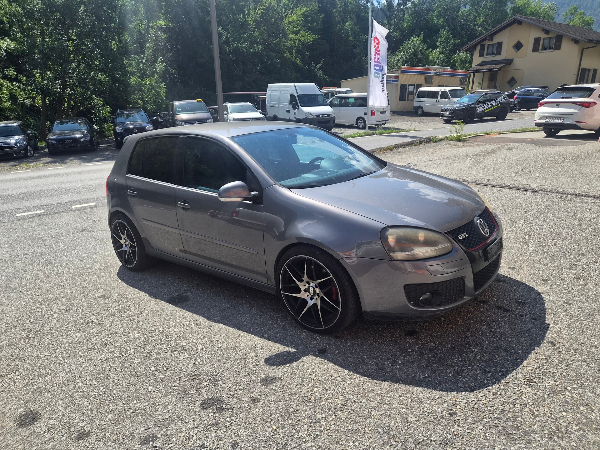 VW GTI-image-0