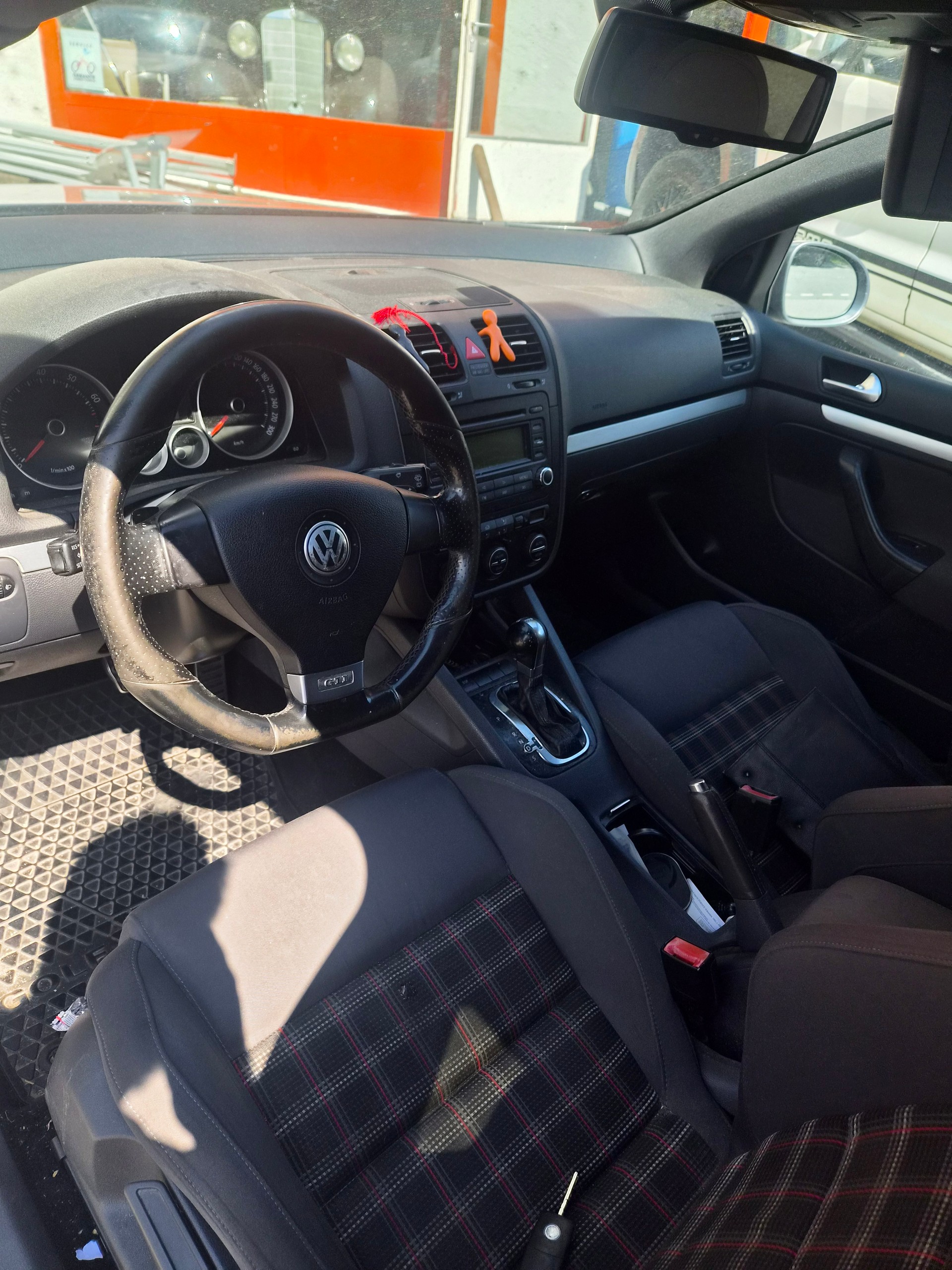 VW GTI-image-3