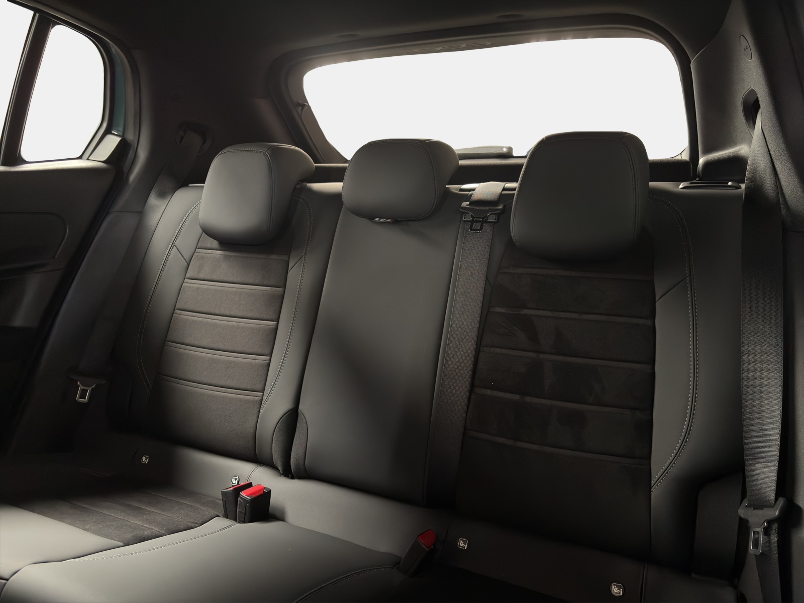 FIAT 600 1.2/136 Hybrid 145 Sport-image-10