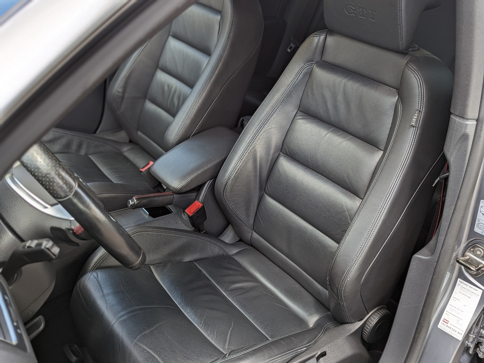 VW Golf 2.0 TSI GTI Edition 35 DSG-image-6
