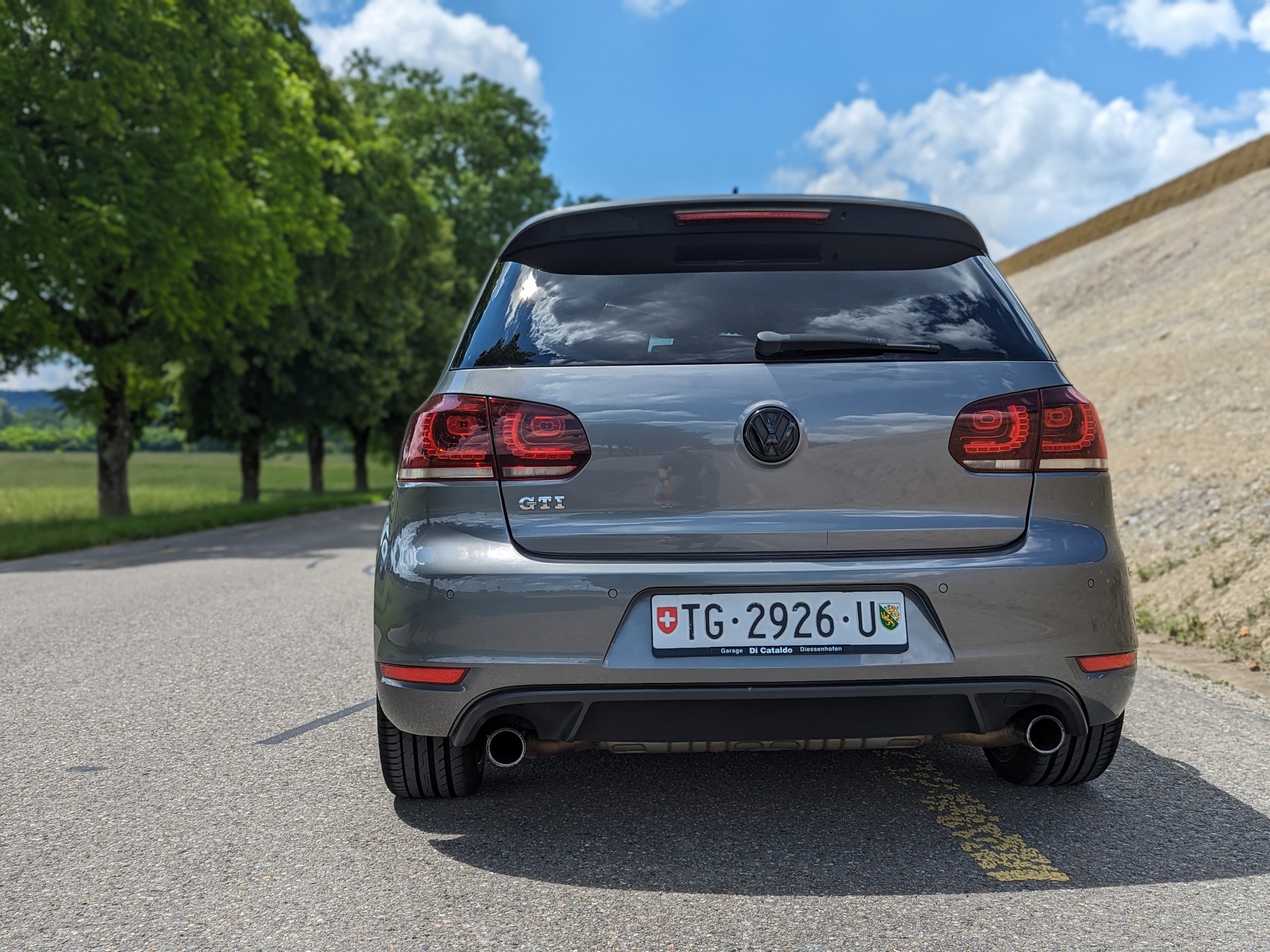 VW Golf 2.0 TSI GTI Edition 35 DSG-image-3