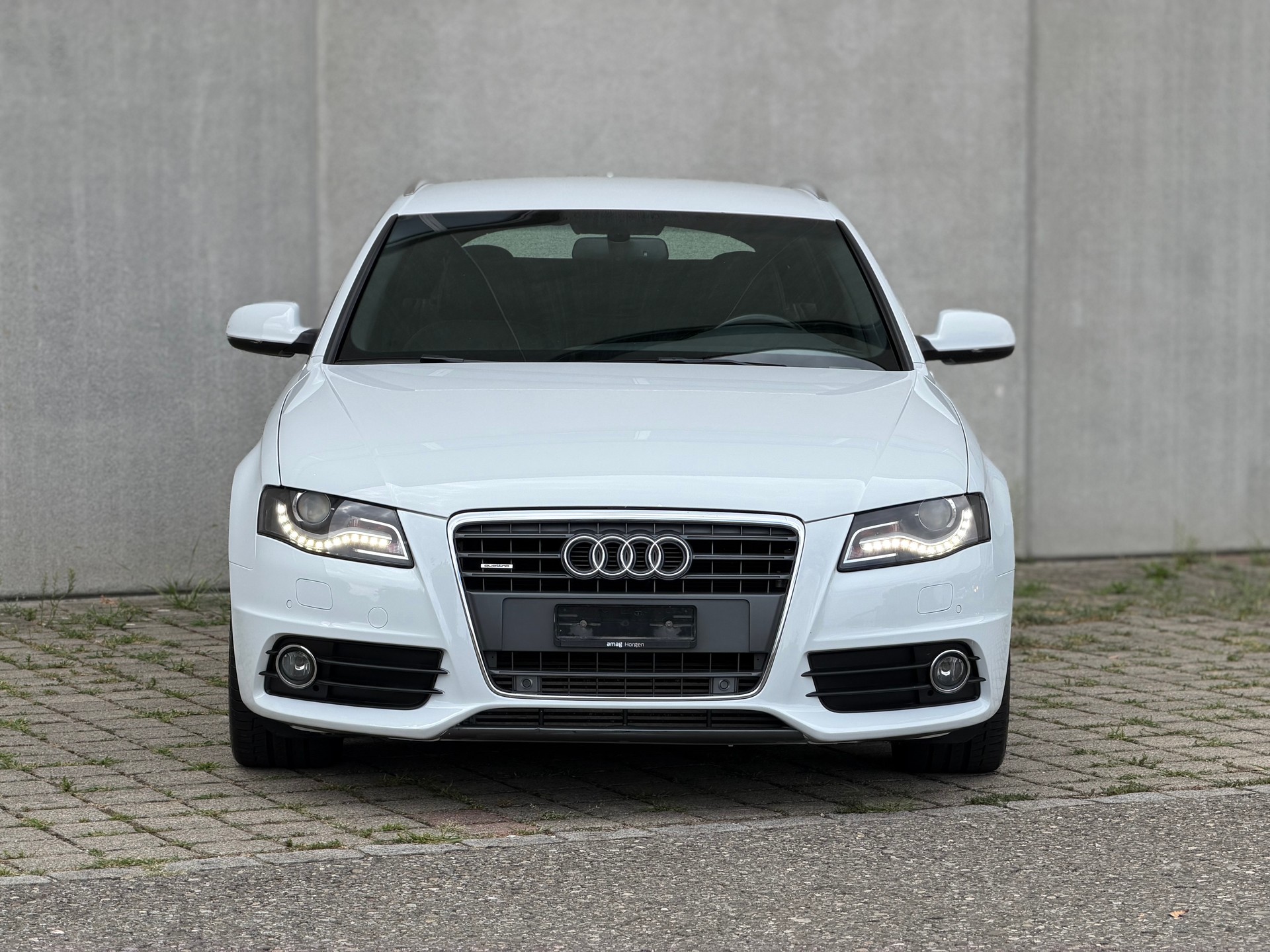 AUDI A4 Avant 2.0 TFSI quattro S-tronic-image-2