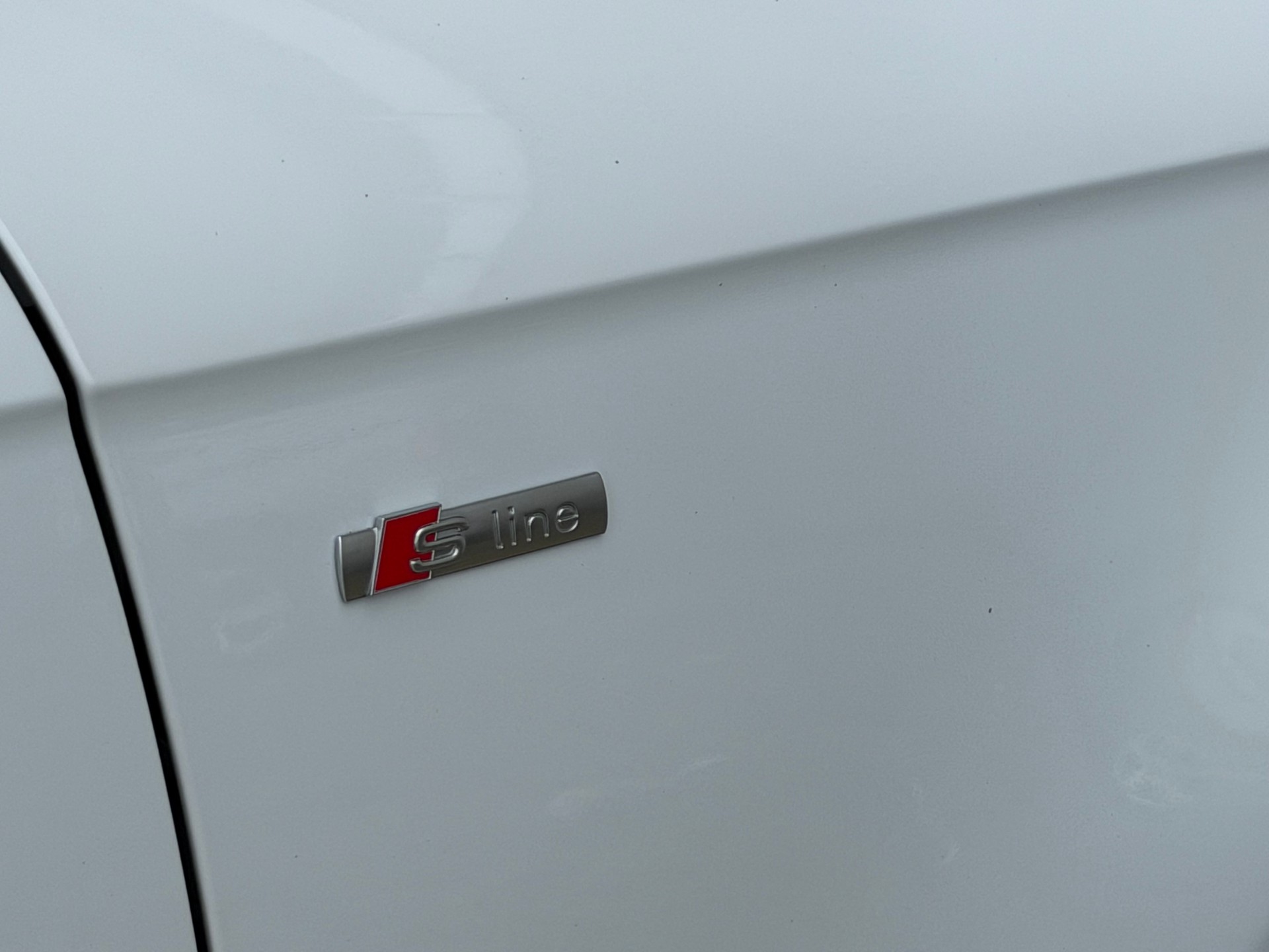 AUDI A4 Avant 2.0 TFSI quattro S-tronic-image-9