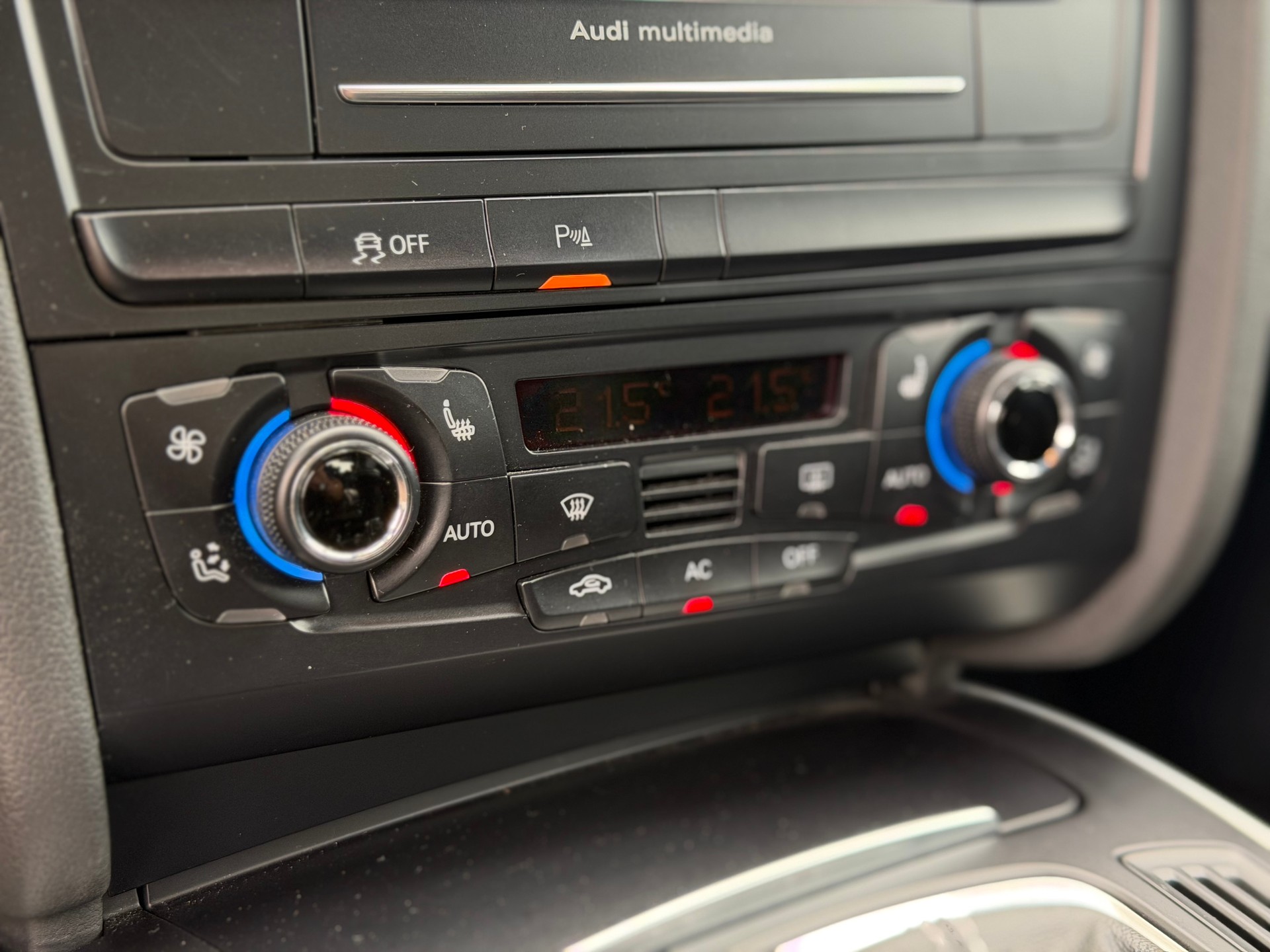 AUDI A4 Avant 2.0 TFSI quattro S-tronic-image-20