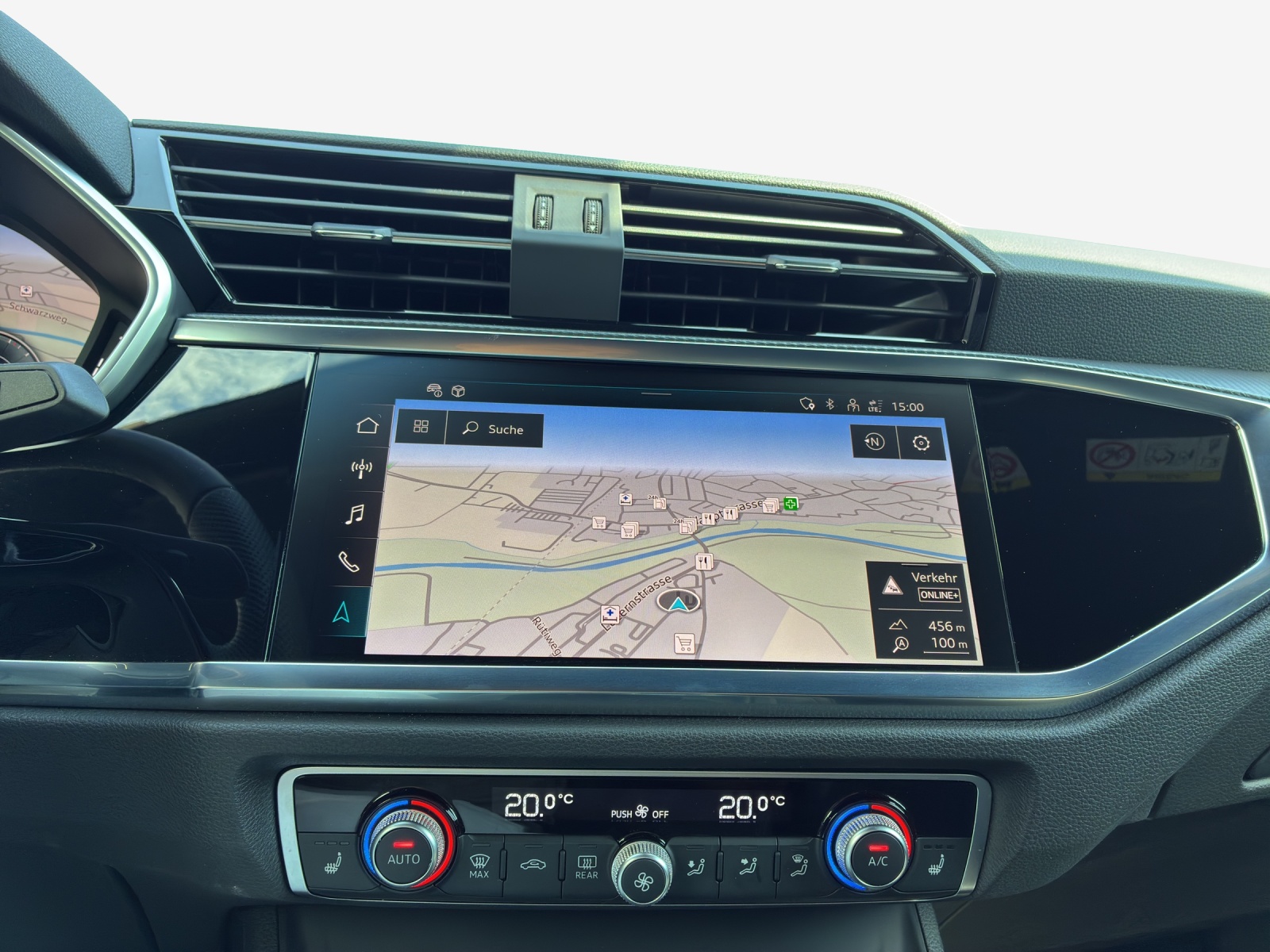 AUDI Q3 Sportback 40 TDI S line quattro S-tronic-image-15