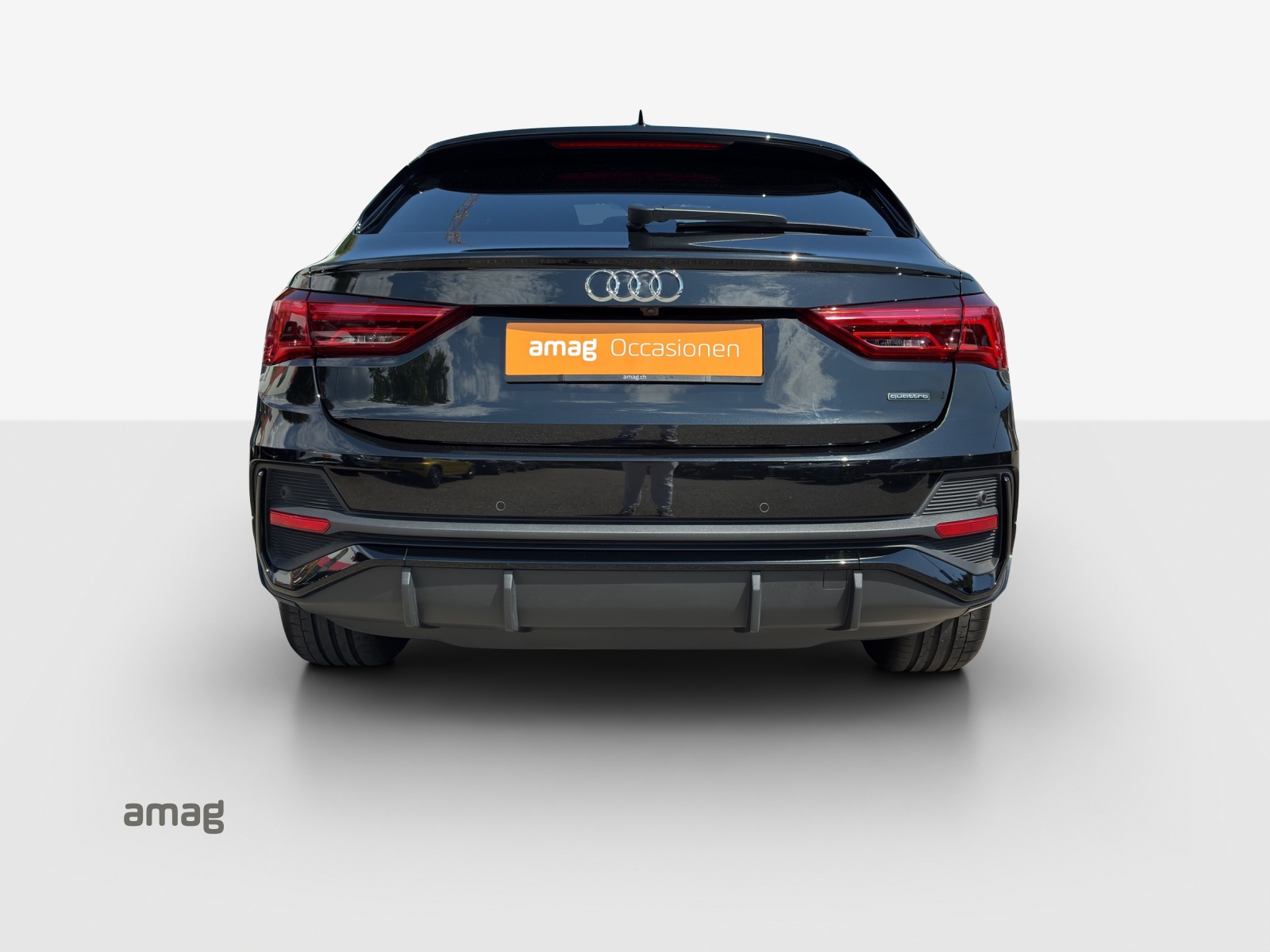 AUDI Q3 Sportback 40 TDI S line quattro S-tronic-image-3