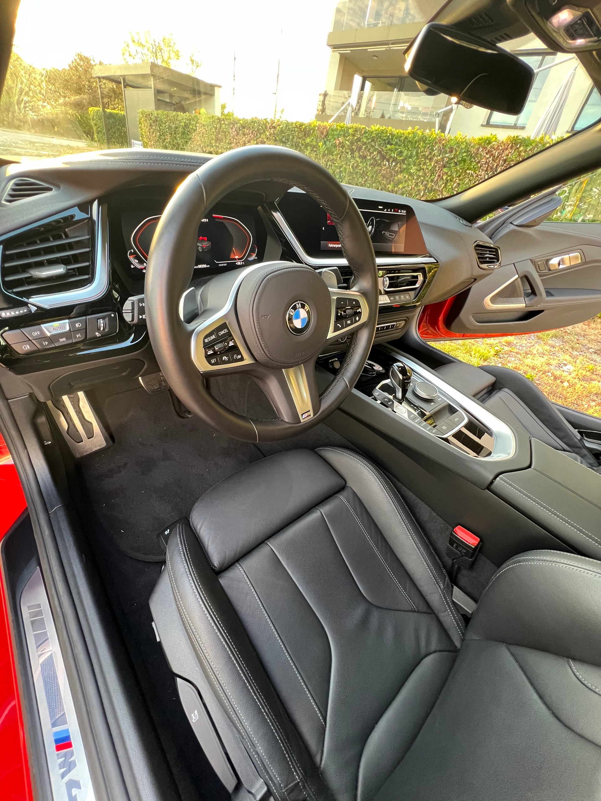 BMW M40i-image-4