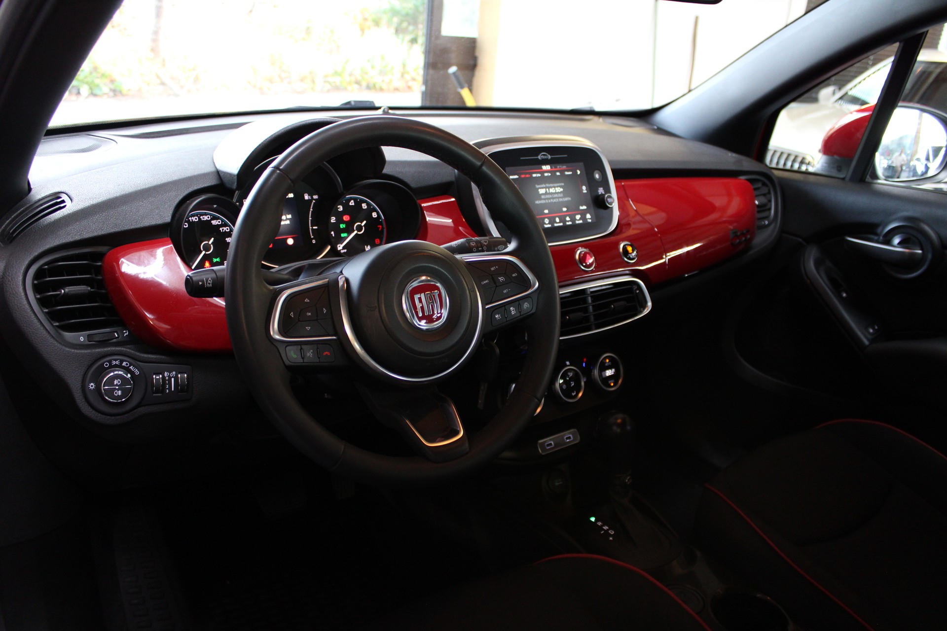 FIAT 500X 1.5 Hybrid Red DCT *CH-Fahrzeug & 24mt. Garantie*-image-9