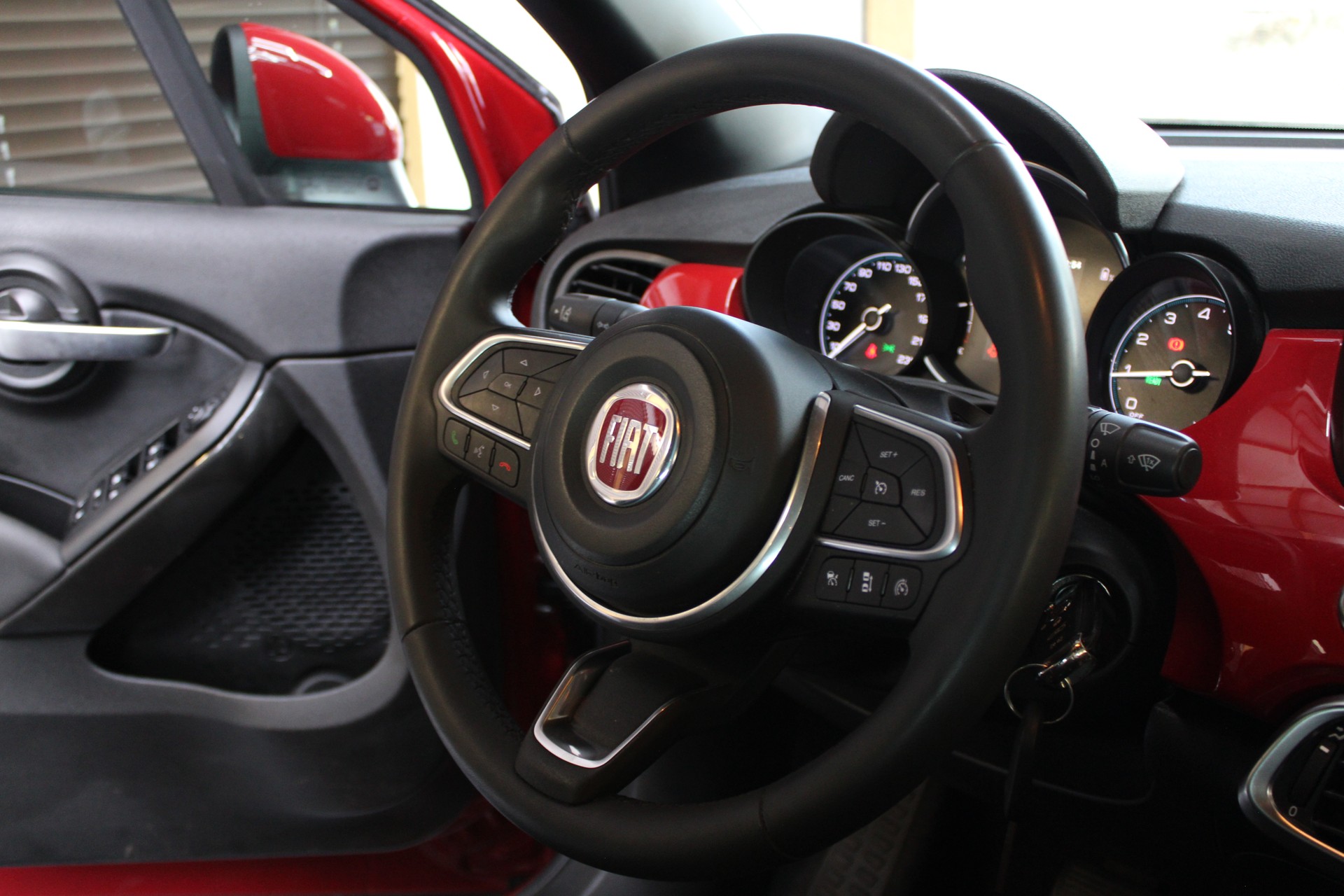 FIAT 500X 1.5 Hybrid Red DCT *CH-Fahrzeug & 24mt. Garantie*-image-13
