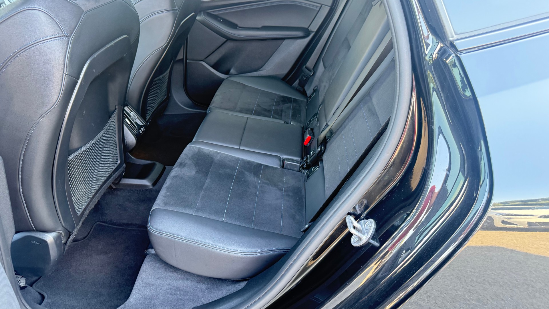 BMW 218d Active Tourer M Sport DKG-image-9