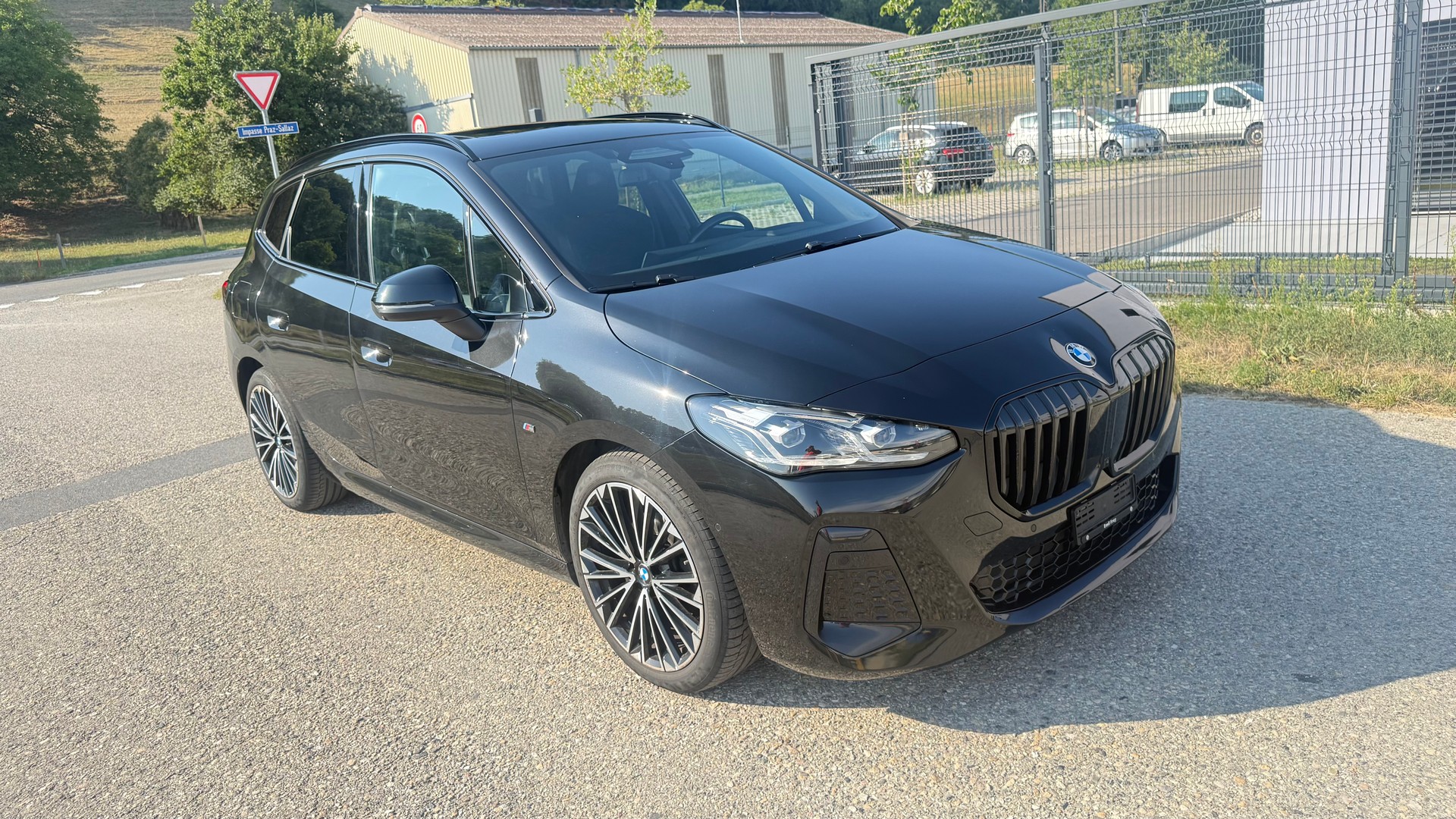 BMW 218d Active Tourer M Sport DKG-image-0