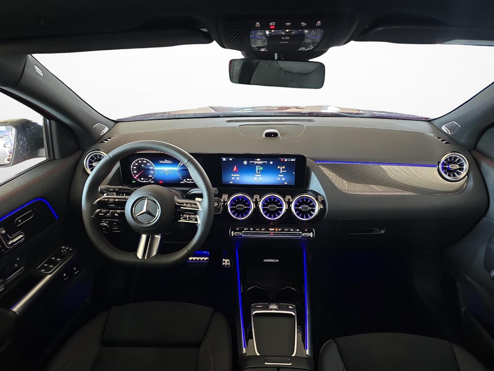 MERCEDES-BENZ GLA 250 e EQ Star AMG Line-image-8